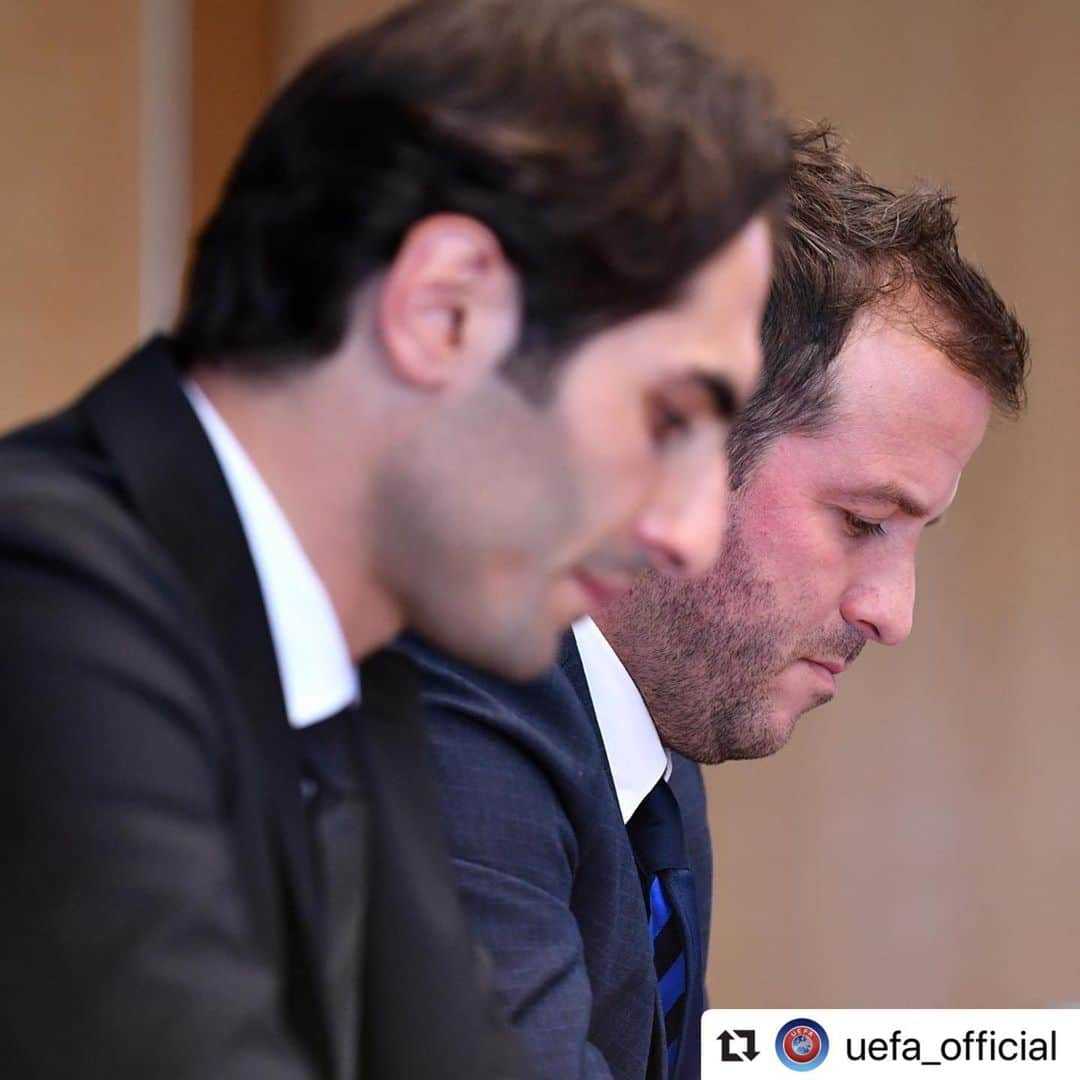 ハミト・アルトゥントップさんのインスタグラム写真 - (ハミト・アルトゥントップInstagram)「#Repost @uefa_official with @make_repost ・・・ 👀 We welcomed some of Europe’s top former players to UEFA HQ on Monday. ⚽️ ⁣ ⁣ Our ambassador round table discussion allowed European football’s governing body to listen and learn from some of the top figures in the game. ⁣ ⁣ On the agenda were some important topics of discussion, including the laws of the game, behaviour and respect on the field, the football calendar and player education. ⁣ ⁣ #Ambassadors #Legends #Discussion #Debate」12月17日 20時59分 - hamitaltintopofficial