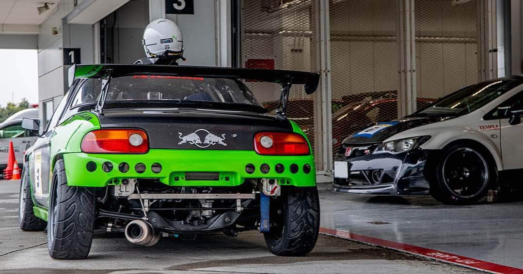 のインスタグラム：「_ My Honda PP1 BEAT at Suzuka International Circuit "SUZUKA CIRCUIT TIME ATTACK" _ _ Shot on Dec-17 2019 "SUZUKA CIRCUIT TIME ATTACK" organized by @aslan_inc_japan at Suzuka International Circuit _ owner: @mistbahn photo: @mistbahn _ _ Unfortunately it was a rainy day. The track was wet, but I enjoyed the track. 1st session: 2'55.902 2nd session: 2'56.047 I'm satisfied of these lap time marked on the wet track. _ _ JP) 2019年12月17日、鈴鹿サーキット国際レーシングコース(鈴鹿フルコース)で開催されたアスランさん( @aslan_inc_japan )主催の「SUZUKA CIRCUIT TIME ATTACK」にて撮影。 _ 残念ながら雨で、ウェットだったケド、両セッションともコンディションにしては満足のいくタイムを出せて楽しめました。 午前枠：2分55秒902 午後枠：2分56秒047 _ _ #suzukacircuittimeattack #scta #aslan #アスラン #aslan_inc_japan #suzukacircuit #suzukainternationalcircuit #鈴鹿サーキット #hondabeat #hondabeatpp1 #pp1beat #ホンダビート #pp1 #beatpp1 #e07a #mtrec #trackaddict #timeattack #timeattackjapan #kcar #keicar #軽自動車 #rsmach #rsマッハ #a050 #advan #te37 #rays #trackcar #hondasontrack」