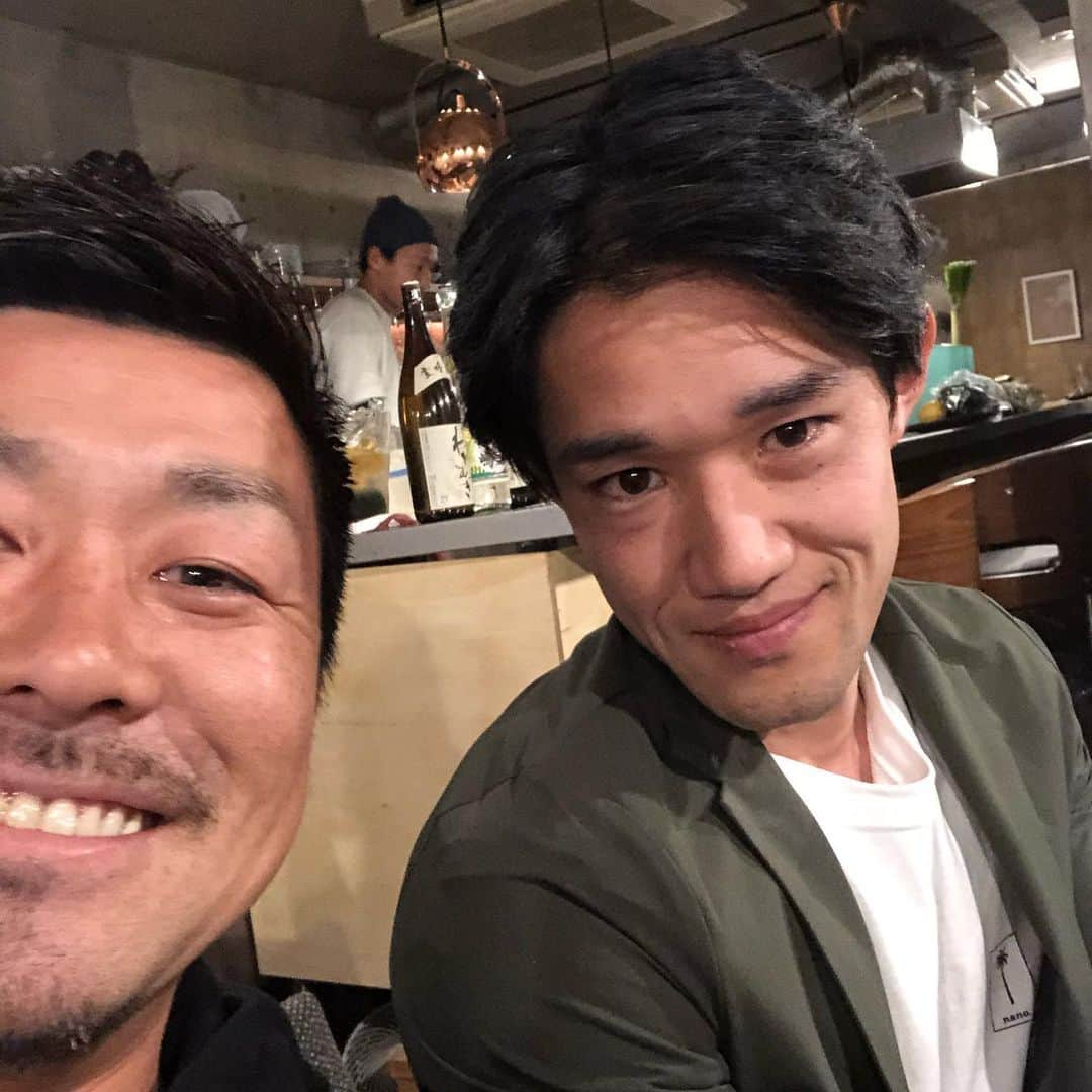 黒羽根利規さんのインスタグラム写真 - (黒羽根利規Instagram)「おばんです🍶 高校の友達が代官山で『OKU』っていうお店を出して、水炊きとおばんざいでやってます😊 出てくる料理全部うまし😆 #代官山 #OKU #高校の同級生」12月17日 21時04分 - toshiki_k42