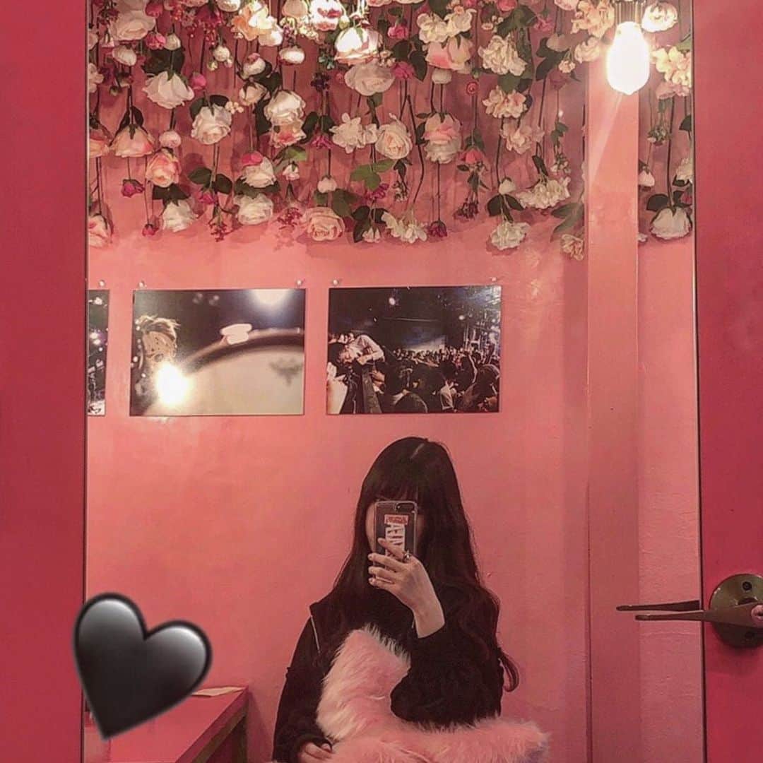 日下部美愛のインスタグラム：「🥀 . . . #photo #japan #model #me #hair #fashion #makeup #selfie #followme #instagood #camera #instadaily #dailylook #selfie #한국 #맞팔 #사진 #데일리 #데일리룩 #인스타사진 #인스타그램 #일본인 #패션 #패션스타그램」