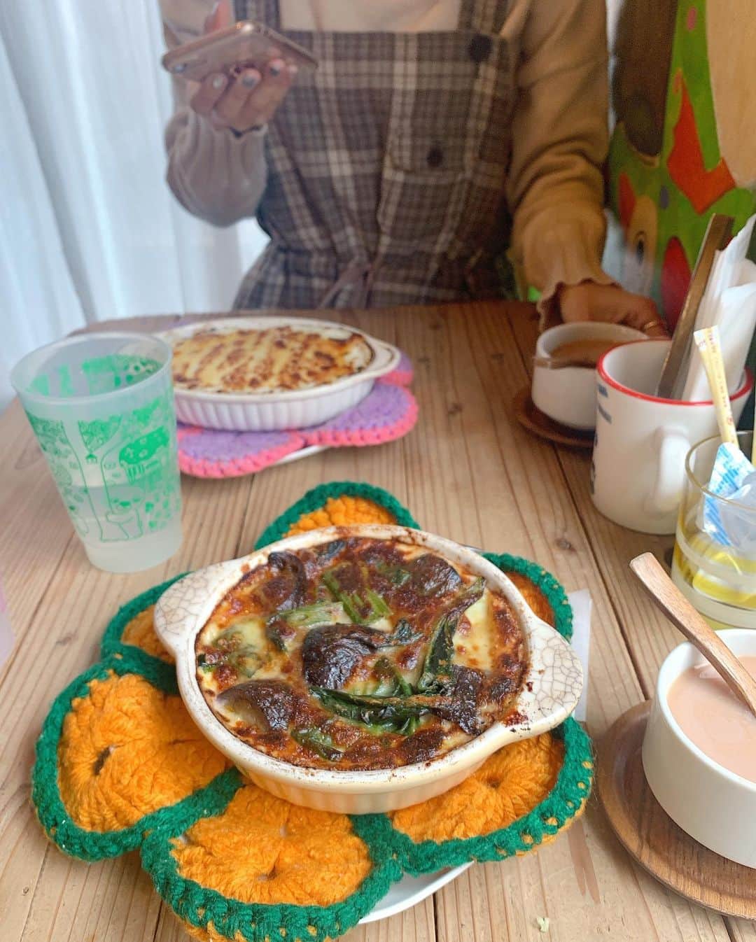 廣川奈々聖さんのインスタグラム写真 - (廣川奈々聖Instagram)「･﻿ ﻿ @aeringoooo とカフェ巡り〜🏠🧸🌷☁️☁️ ﻿ ﻿ 今日はずっと気になっていた﻿ #ハティフナット 高円寺店に☺︎﻿ ﻿ ﻿ ﻿ 店内が可愛すぎて世界観すごかった、、、﻿ ﻿ 絶対的におすすめできるカフェだよ！❤︎﻿ ﻿ ﻿ ﻿ ﻿ ちなみに、私は焼きナスのドリア食べました♡美味しかった〜﻿🙏 ﻿ ﻿ ・﻿ ・﻿ ・﻿ ﻿ ﻿ ﻿ #ななせのcafe巡り#カフェ巡り #高円寺カフェ #高円寺ランチ #高円寺カフェ巡り #東京cafe #ハティフナットカフェ #ごち」12月17日 21時38分 - nanaseven7_u_u