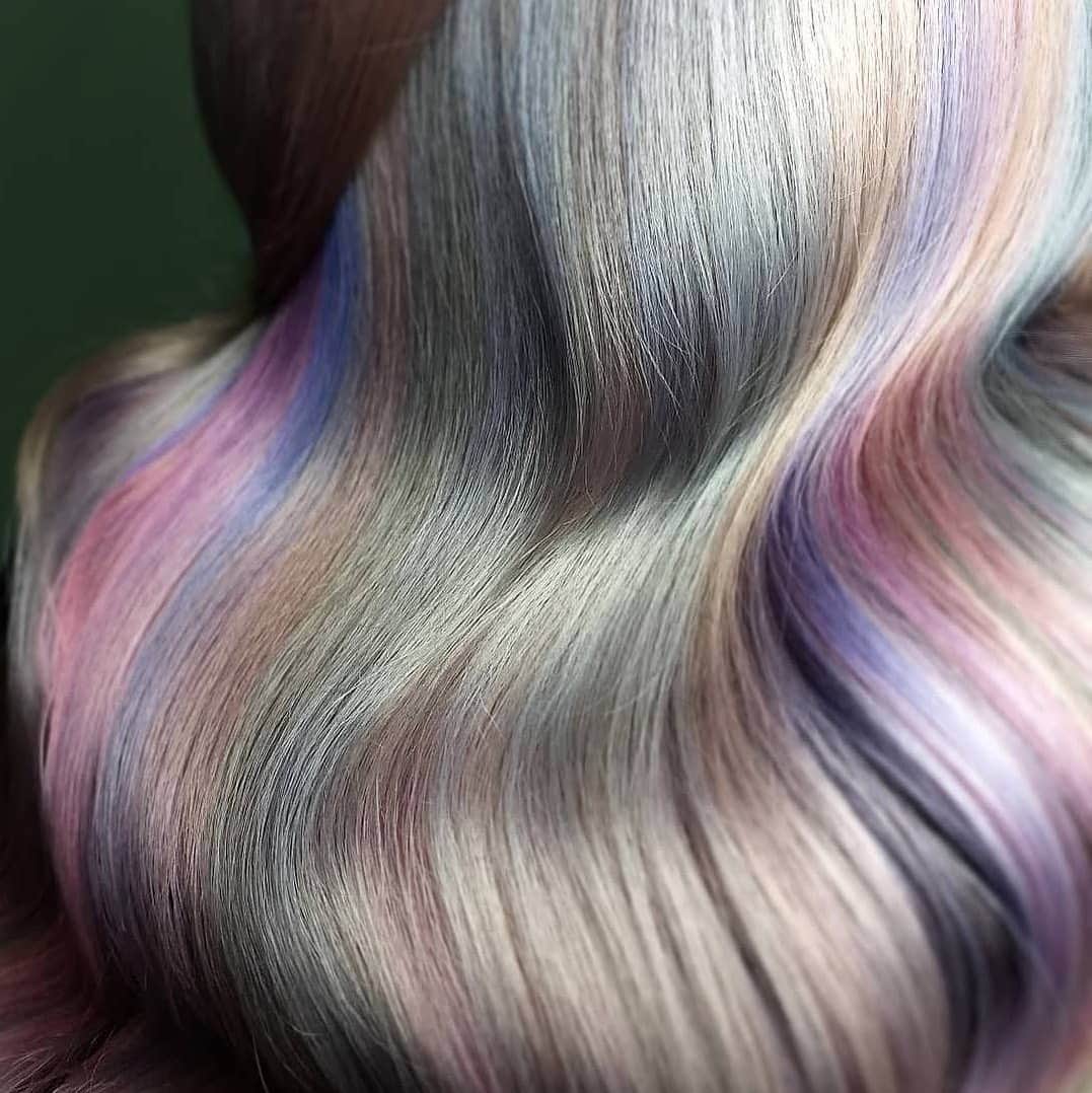 Wella Professionals Japanさんのインスタグラム写真 - (Wella Professionals JapanInstagram)「このオーロラを連想させる力作は、米国ウエラパッショニスタ キャサンドラさんが手掛けたもの🥰 ・ オーロラと言えば、サンタさん🎅クリスマスが待ち遠しいですね🥳 ・・・・・・・・・ Wella Passionista @cassandra_foehr is a magician when it comes to our #ColorFreshCreate range... and this multicolored #PastelHair masterpiece is no exception 🎨✨ #AskForWella #MakeChange #WellaPassionistas . . . #WellaLove #WellaHair #WellaColor #wella #hairinspiration #haircolor #hairpainting #hairlove #hairtalk #hairtrends #hotd #hairoftheday #instahair #hairstylist #hairdresser #hairtransformation #hairtrends #pastelhaircolors #pastelpink #babypinkhair #pinkhaircolors #pastelhairdontcare」12月17日 21時42分 - wellapro_japan