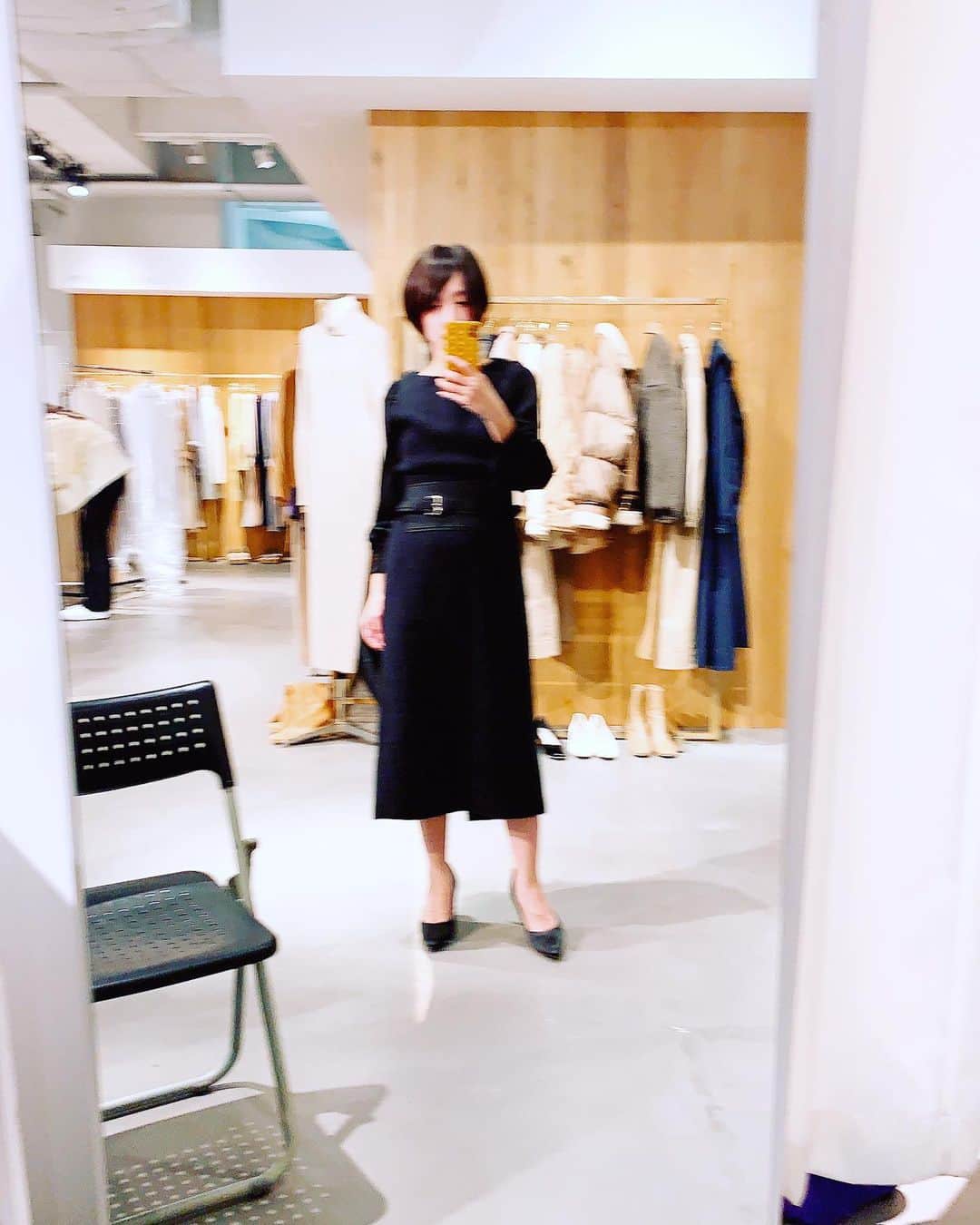 奥菜恵さんのインスタグラム写真 - (奥菜恵Instagram)「衣装フィッティング。 ブレブレ。  #フィッティング #ブレブレ」12月17日 21時48分 - megumi_okina