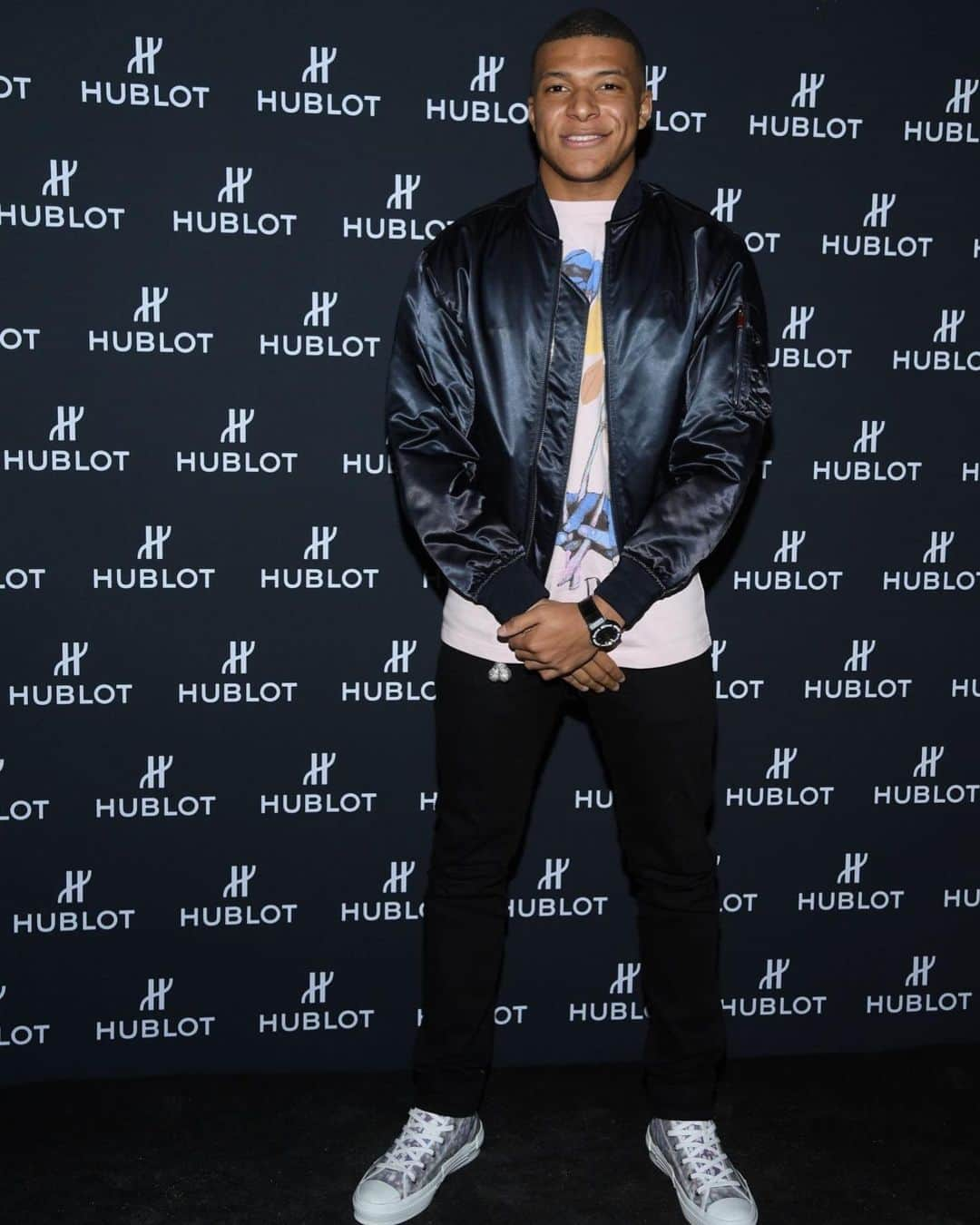 キリアン・エムバペさんのインスタグラム写真 - (キリアン・エムバペInstagram)「‪Hublot Loves Art Party ⌚️😃 ‬」12月17日 22時14分 - k.mbappe