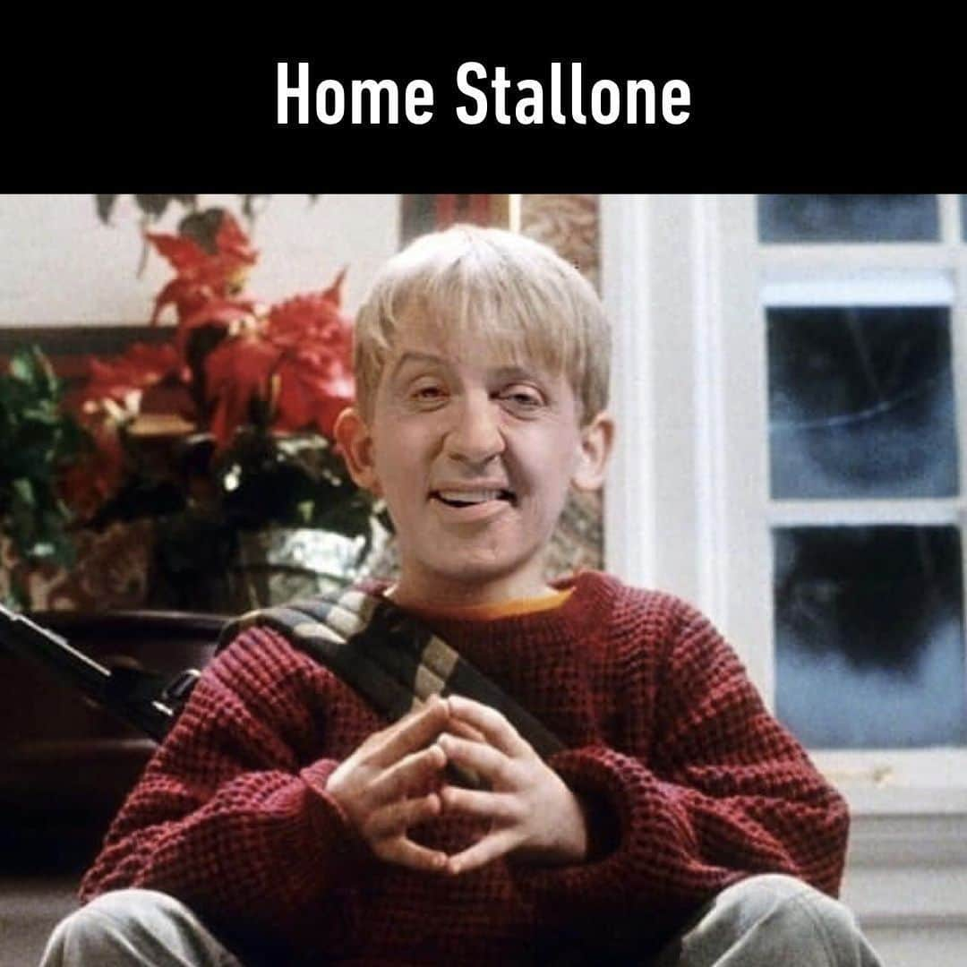 9GAGさんのインスタグラム写真 - (9GAGInstagram)「Time to revisit the Christmas classic.⠀ #homealone #sylvesterstallone #christmas #9gag」12月17日 23時01分 - 9gag