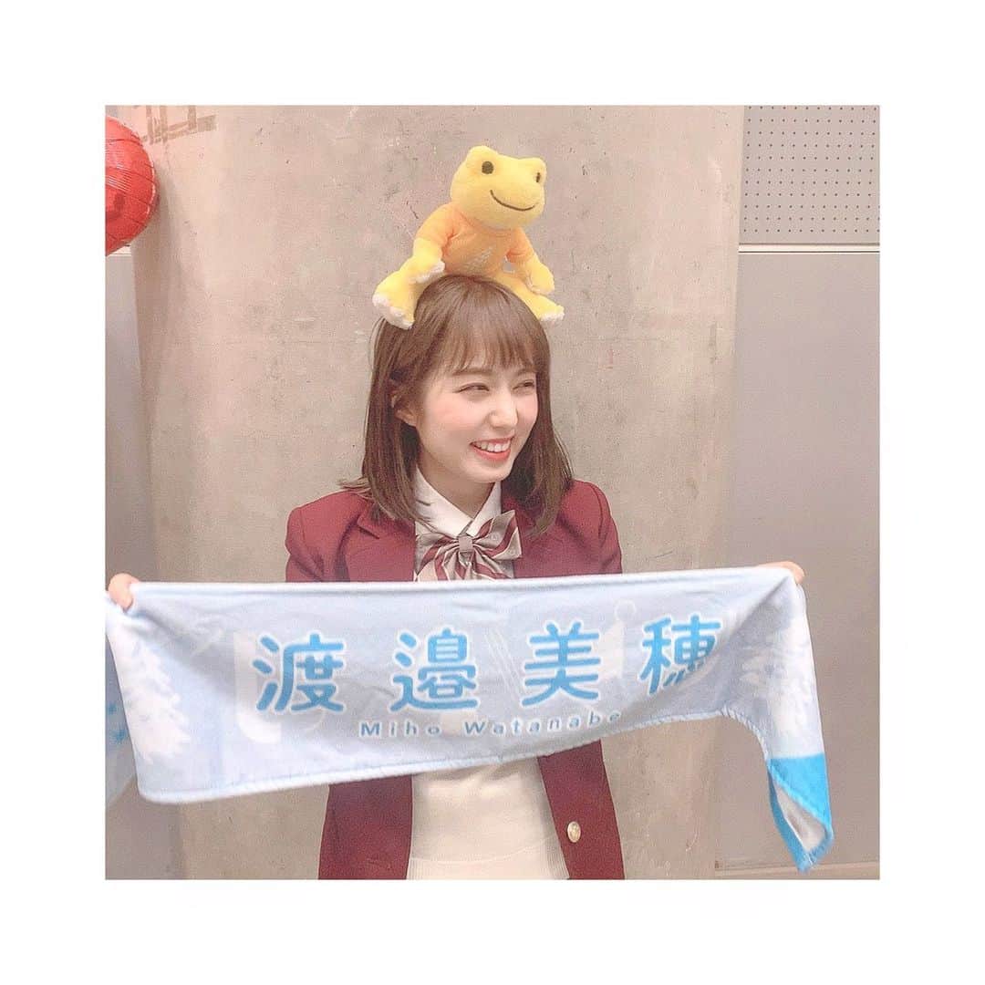 前田美里のインスタグラム：「ひなくり2019🎄💭 今年も幸せをたくさんありがとうございました。 . ヲタク最高です。  #ひなくり2019 #日向坂46 #幕張メッセ #渡邉美穂 #日向坂46好きな人と繋がりたい #制服 #コスプレ #hinatazaka46 #Xmas #idol #photo #follow #followｍe」