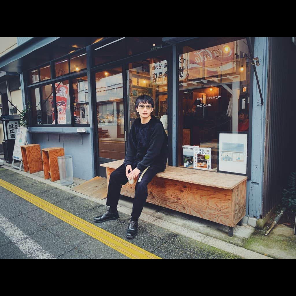 松本岳さんのインスタグラム写真 - (松本岳Instagram)「今日はお休みだったので松陰神社にある KANNON COFFEEへ行ってきました。 古民家風で落ち着きのある雰囲気で コーヒーをいただきました。」12月17日 23時19分 - gaku_22