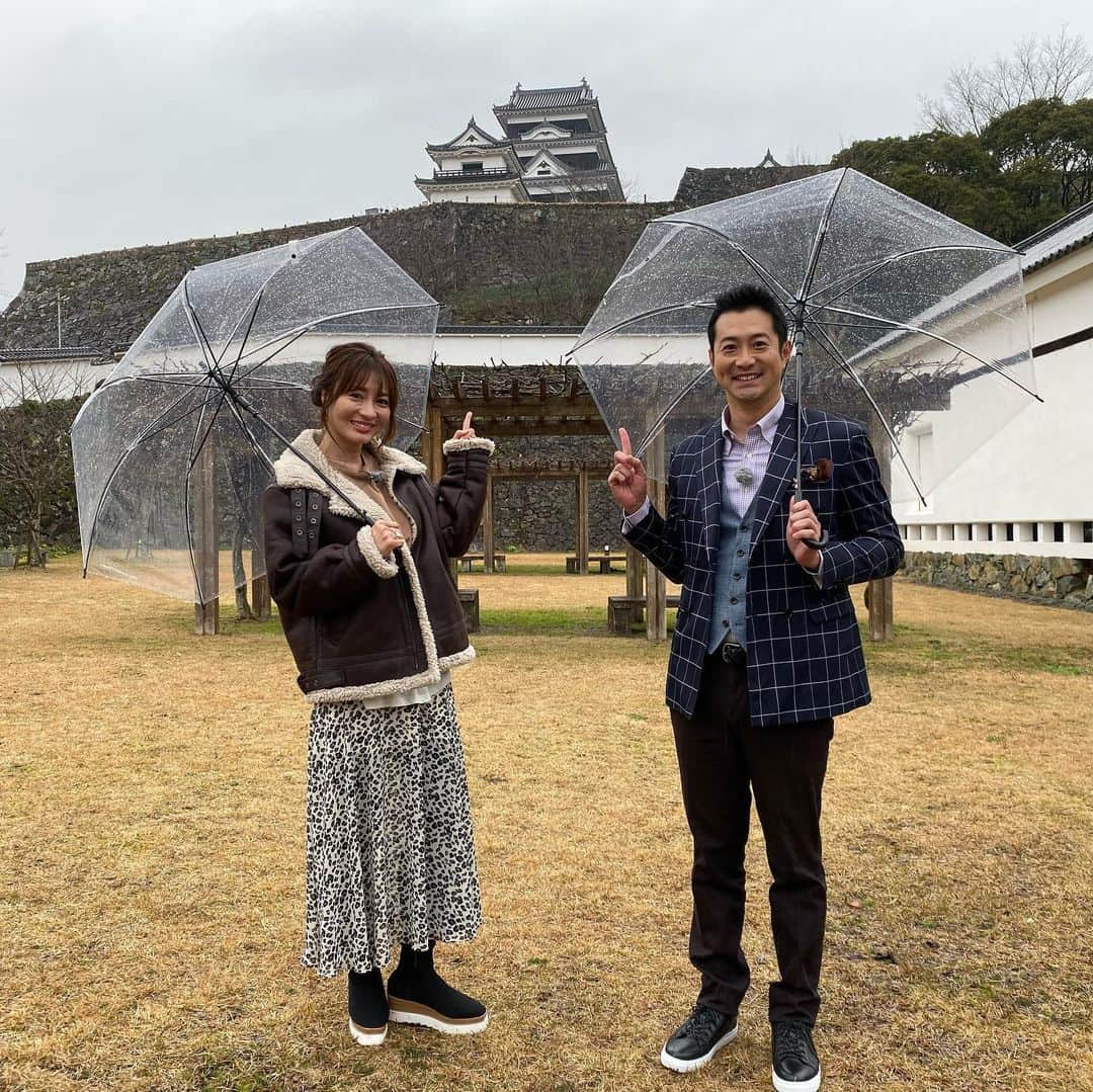 宮下純一さんのインスタグラム写真 - (宮下純一Instagram)「甲冑で気分アゲアゲ😚それにしても新山千春さん似合う😉#大洲城に泊まろう #殿様気分じゃ #深く被りすぎw」12月17日 23時31分 - junichi1017