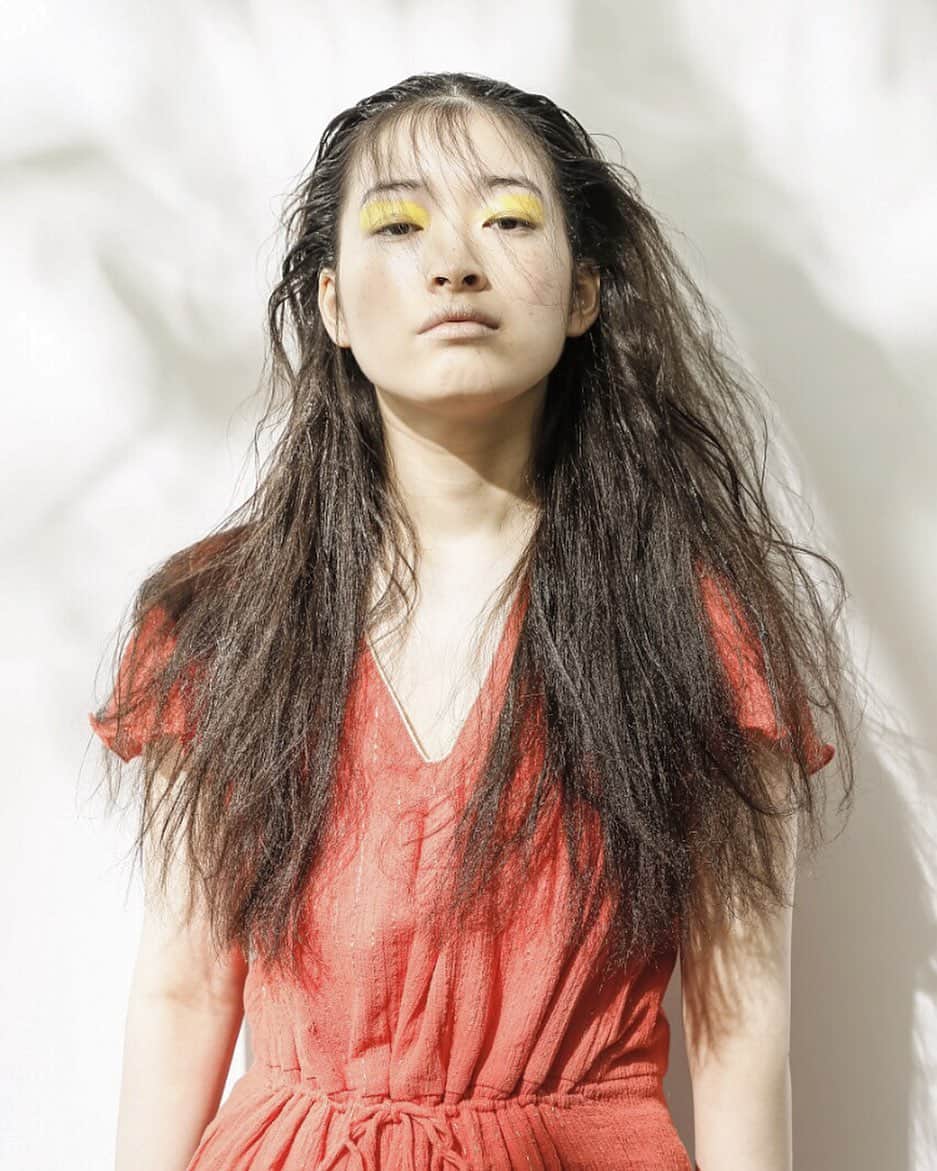 野口和弘のインスタグラム：「懐かし作品☺︎ 毛先のザラザラ質感をこだわったやつ。 . hair @cieca.noguchi . #ciecanoguchi  #cieca.」