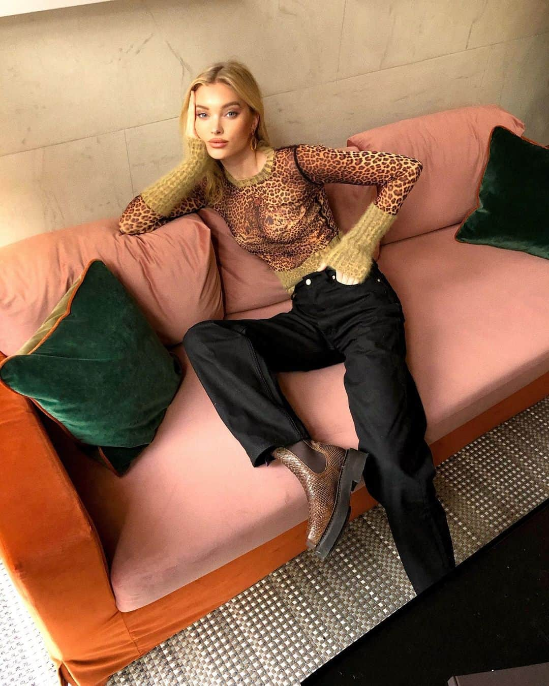 エルザ・ホスクさんのインスタグラム写真 - (エルザ・ホスクInstagram)「At home☀️ @sparrowhotelstockholm」12月18日 0時37分 - hoskelsa