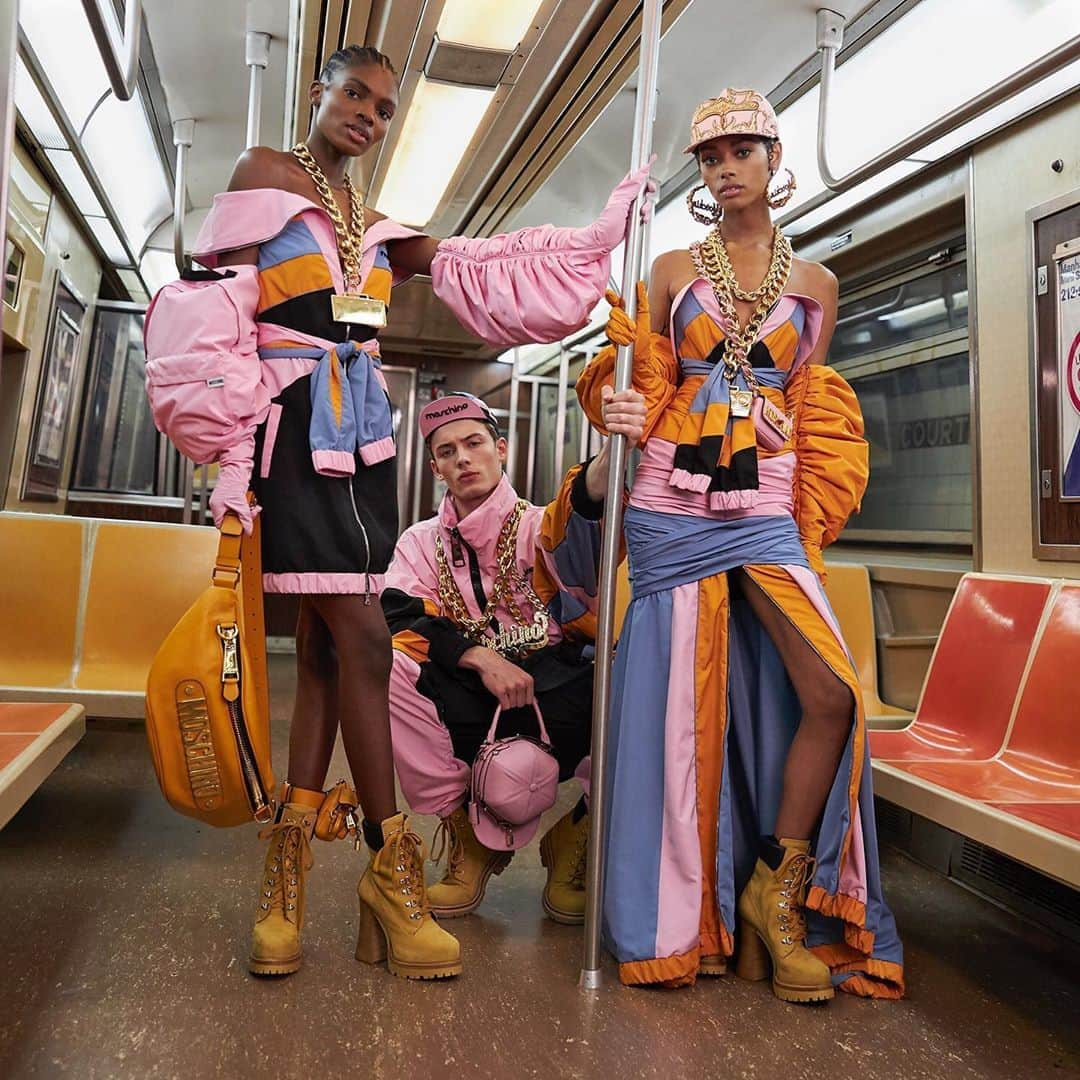 ジェレミー・スコットさんのインスタグラム写真 - (ジェレミー・スコットInstagram)「THE M TRAIN WILL BE RUNNING ON THE Q TRAIN LINE  @MOSCHINO.」12月18日 2時32分 - jeremyscott