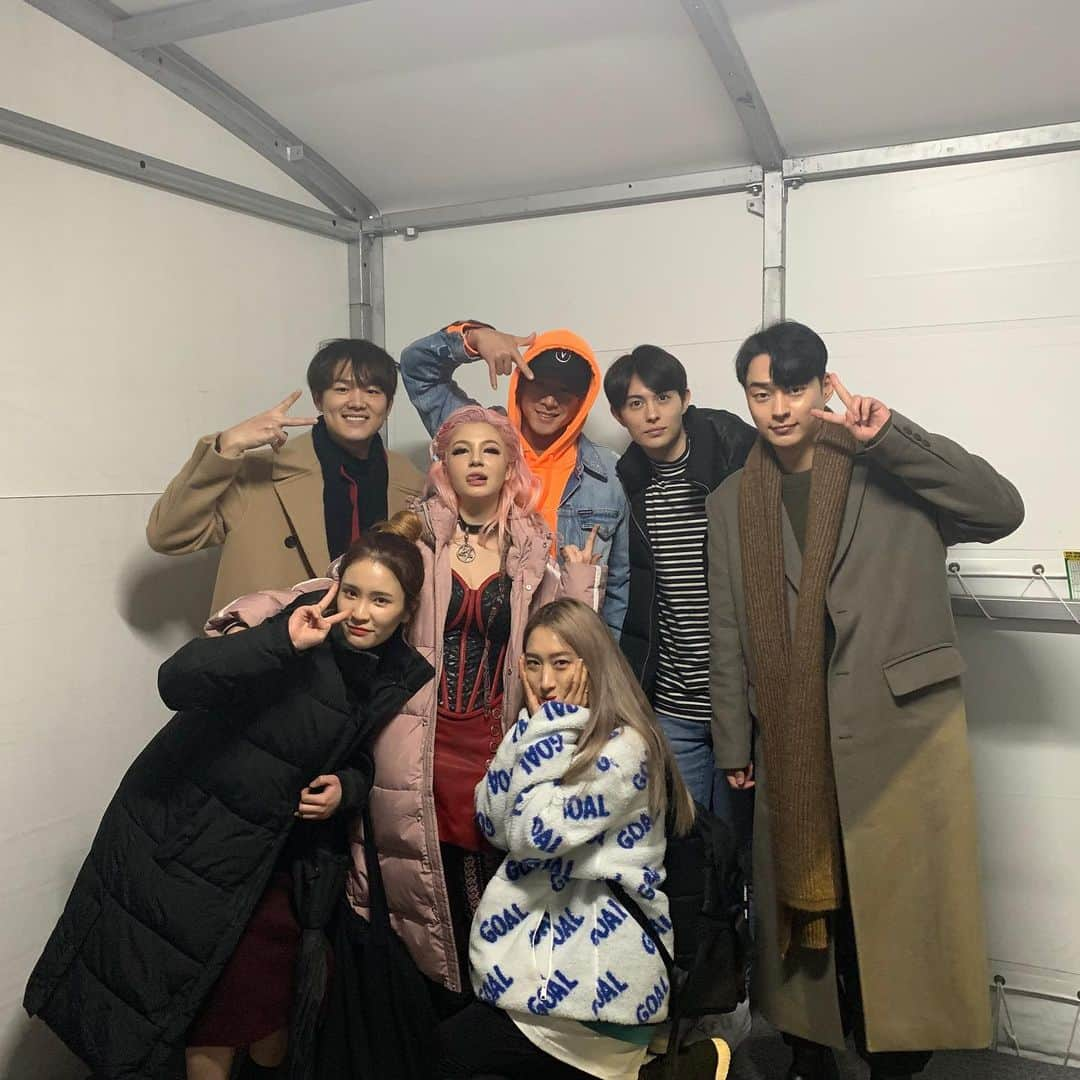 Shannonさんのインスタグラム写真 - (ShannonInstagram)「첫공 보러와주신 분들 너무 감사합니당!  Also a huge thank you to the friends and family who came to watch and support me ❤️ #위윌락유」12月18日 2時47分 - shannonarrumwilliams