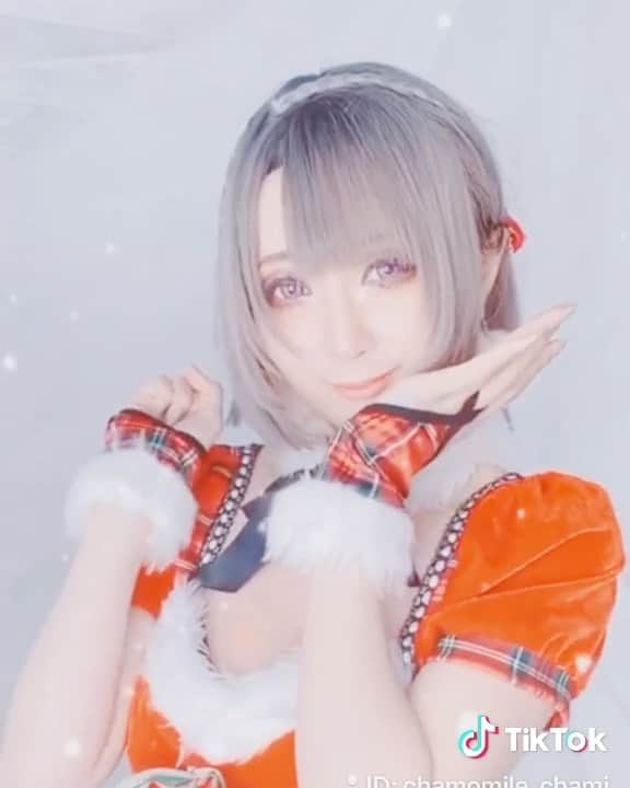 のインスタグラム：「今日の夜ご飯は何にする？ #おうちxmas #tiktokxmas  #xmas #santa #christmas インスタとティックトック更新！ https://vt.tiktok.com/8LoCsx/ #christmaspresents #santaclaus  #コスプレ #コスプレイヤー #cosplay #foryou #cosplayer #cosplaygirl  #cosplaymodel #cosplaymakeup  #クリスマス #サンタコス #サンタ #クリスマスプレゼント #ごはん #メリークリスマス #サンタコスプレ」