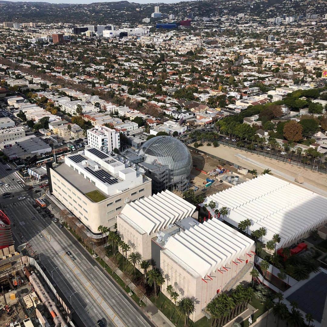 ロバート・パトリックさんのインスタグラム写真 - (ロバート・パトリックInstagram)「Los Angeles looking west from Mid-Wilshire.」12月18日 3時31分 - ripfighter