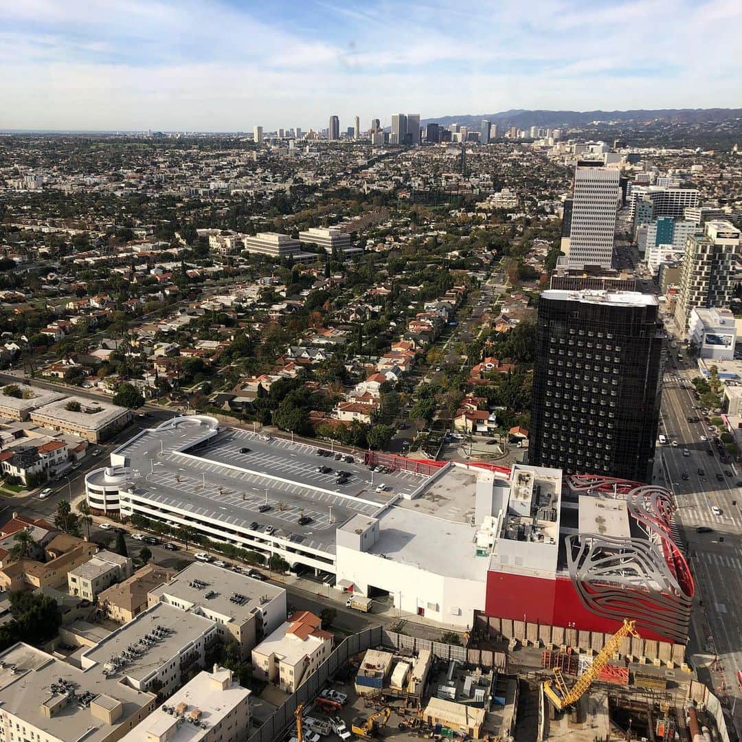 ロバート・パトリックさんのインスタグラム写真 - (ロバート・パトリックInstagram)「Los Angeles looking west from Mid-Wilshire.」12月18日 3時31分 - ripfighter