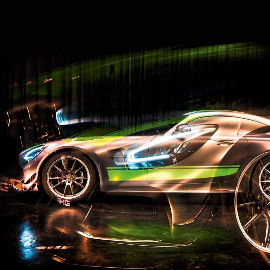 メルセデス・ベンツさんのインスタグラム写真 - (メルセデス・ベンツInstagram)「Driving dynamics at motorsport level, explosive sprints, maximum comfort. That defines a Mercedes-AMG masterpiece! #MercedesAMG #GT #calendar #calendar2020 #car #carsofinstagram #instacar 📸 @michaelvonhassel」12月18日 3時34分 - mercedesbenz