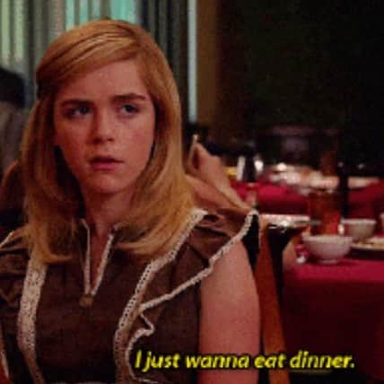 キーナン・シプカのインスタグラム：「Sally Beth Drapes is still a 4ever mood」