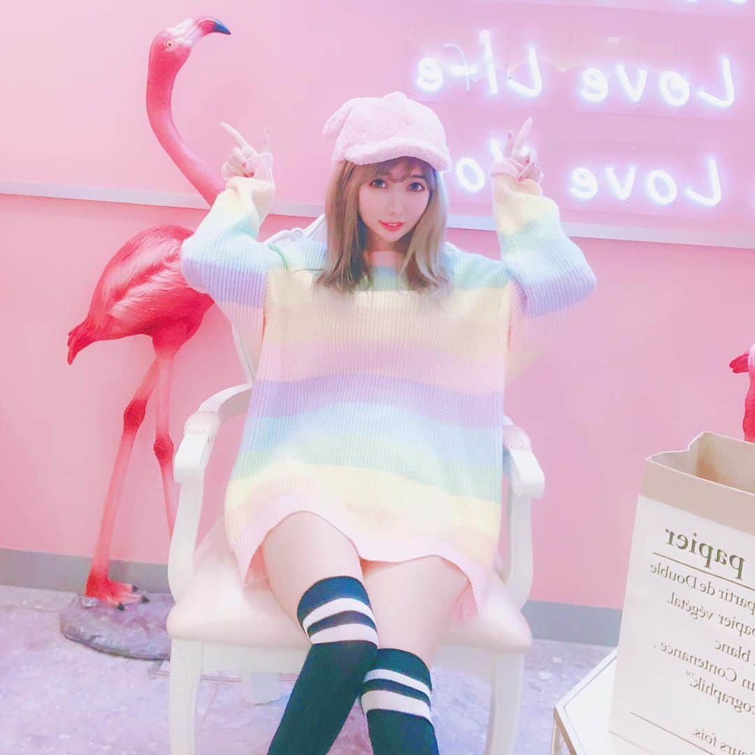 りんか社長さんのインスタグラム写真 - (りんか社長Instagram)「【ももの日桃もも🍑】 桃カフェでタピオカと飲茶💕 タピもそろそろ飽きたけど原宿でカフェれる所は貴重なので新しくできたとこ。お店は駅からも近くて安くて美味しかったよ💕 桃カフェ🍑竹下通り . . カフェ600円程🥤 🍰🥪🍕🥗🍦🧃🍿🍫🍧🍡🍹 . . . #原宿カフェ #cafe #catstagram #catsofinstagram #harajuku #原宿 #映え #映えスポット #グラマー #インスタグラマー #インスタグラマー募集 #インスタグラマーと繋がりたい #インスタグラマーズジャパン #youtube #youtuber #youtuber好きな人と繋がりたい」12月18日 13時42分 - rinkashacho