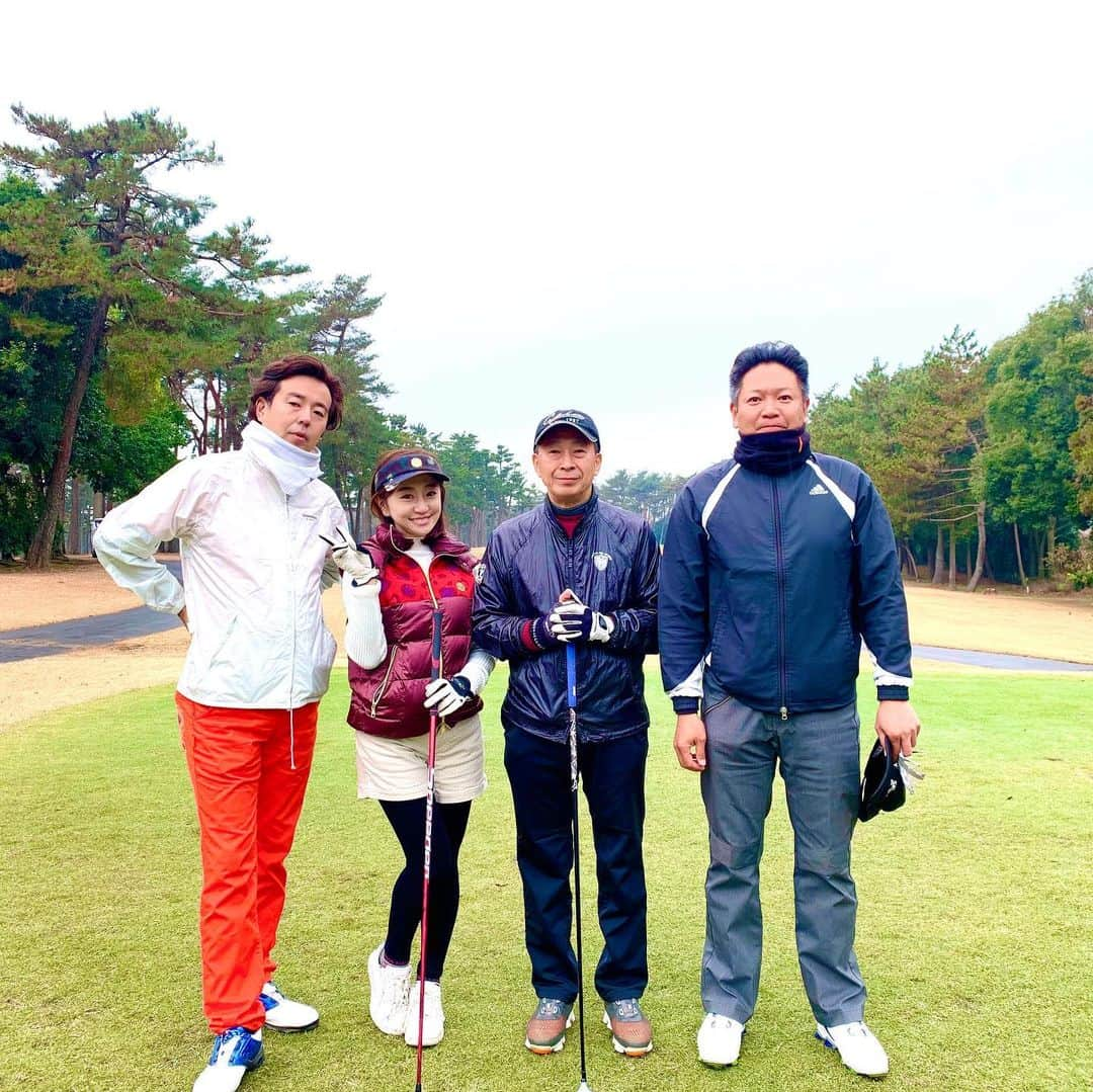 柑谷あゆみさんのインスタグラム写真 - (柑谷あゆみInstagram)「GTBカップ最終戦⛳️ ご参加いただいた皆様 ありがとうございました🙇‍♀️ 2019年最終戦は20組満員御礼、キャンセル待ちが続く状態でたくさんの方々にご参加いただきました🙇‍♀️ しばらく皆さんとゴルフ場で会えないと思うと寂し。。😢 ・ #GTバーディーズカップ#GTバーディーズ #ゴルフトゥデイ#GOLFTODAY#三栄書房#srixon#z_stars  #ラウンド#fujikurashaft #ゴルフウェア  #マークアンドロナ#markandlona #ゴルフ女子#女子ゴルフ #ゴルファ #golf  #golfing  #golflife  #golfgirl  #instagolf  #golfer #girlgolfer #골프 #골프웨어 #กอล์ฟ#ゴルフ大好き #ゴルフコーデ #ゴルフコーディネート #ゴルフファッション#ゴルフ好きな人と繋がりたい」12月18日 14時15分 - kantani_ayumi