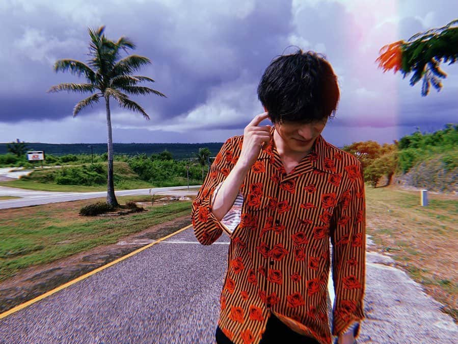 城田優さんのインスタグラム写真 - (城田優Instagram)「「Soñador」  #オフショット #今回も撮影はもちろん #メイクのはなちゃん #他にもたくさんあるんだけど #需要あるかしら #どれがお好み ? #4枚目は寝起きですね笑」12月18日 14時48分 - yu_shirota