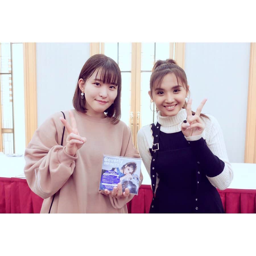Beverlyさんのインスタグラム写真 - (BeverlyInstagram)「Totoi pose with 石見舞菜香さん！😍 I love her!!! She’s so sweet!  Thank you for doing the totoi pose with me.  本当に可愛い！大好き！  #尊い #尊いポーズ #Beverly #totoipose #石見舞菜香 #本田透 #フルバ #フルーツバスケット　#FRUITSBASKET」12月18日 6時47分 - beverly_official_