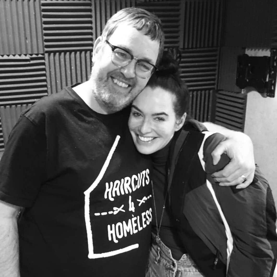 レナ・ヘディのインスタグラム：「Spent this morning with this man, Stu, who is such a gift of a human  and the creator of @haircuts4homelessuk spreading love and touch and giving those who go unseen the chance to feel recognized.  Anyway we chatted and we laughed and I held back tears. Because the simple truth is, most of our stuff is an easy fix but we do need help from the powerful bastards up there. Anyways .. give them a follow. Inspiring talk. 💗💗💗」