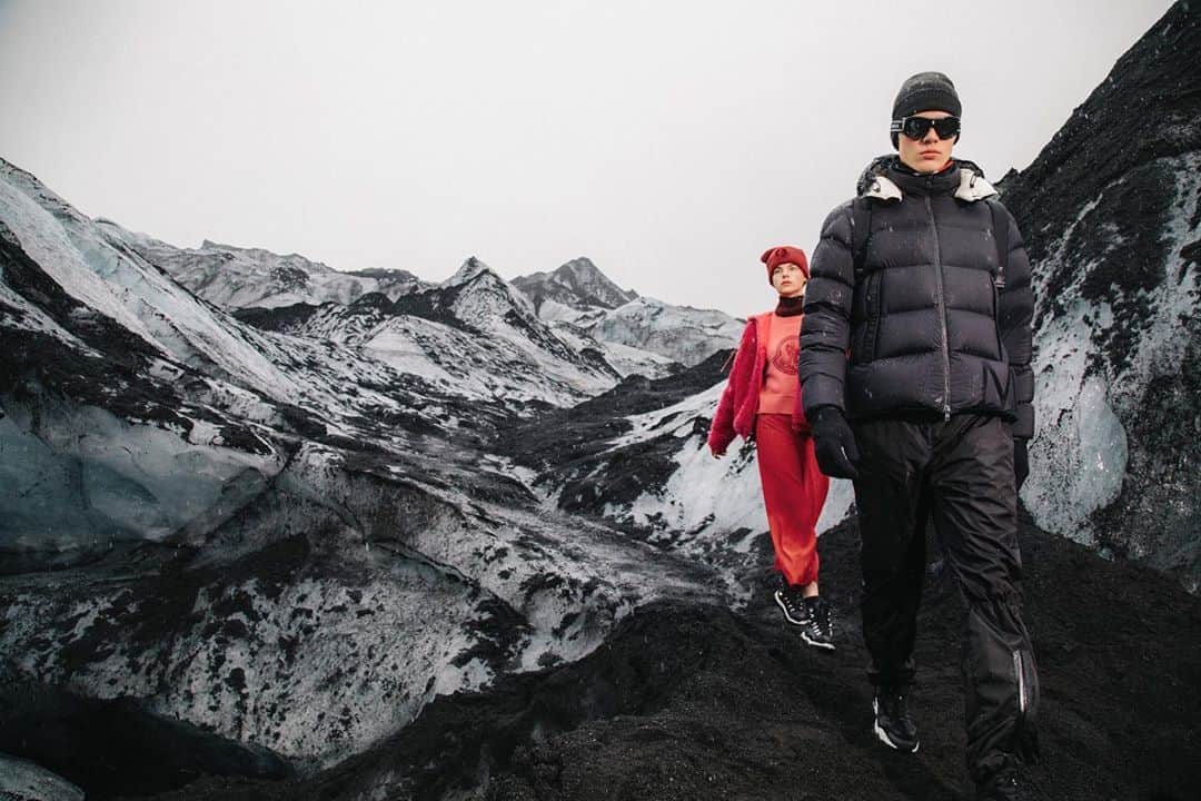 コール・スプラウスのインスタグラム：「One more for #moncler Iceland. Looking back at my year, this was one of the most special trips Ive ever had the privilege  to take. Shout out to the always incredible team. @mustafayanaz @ciaradoesmakeup @natasharoyt @estellaboersma」