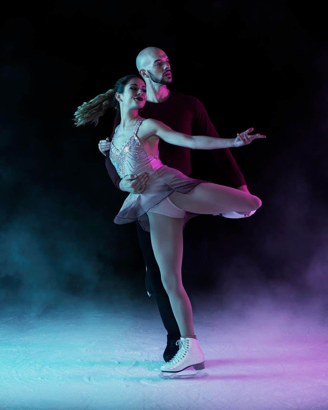 のインスタグラム：「💗❄️ Come see us perform in the Vail Skating Festival this Friday & Saturday ❄️💗 visit vailskatefest.com for info 📸 by @aaronandersonvisuals」