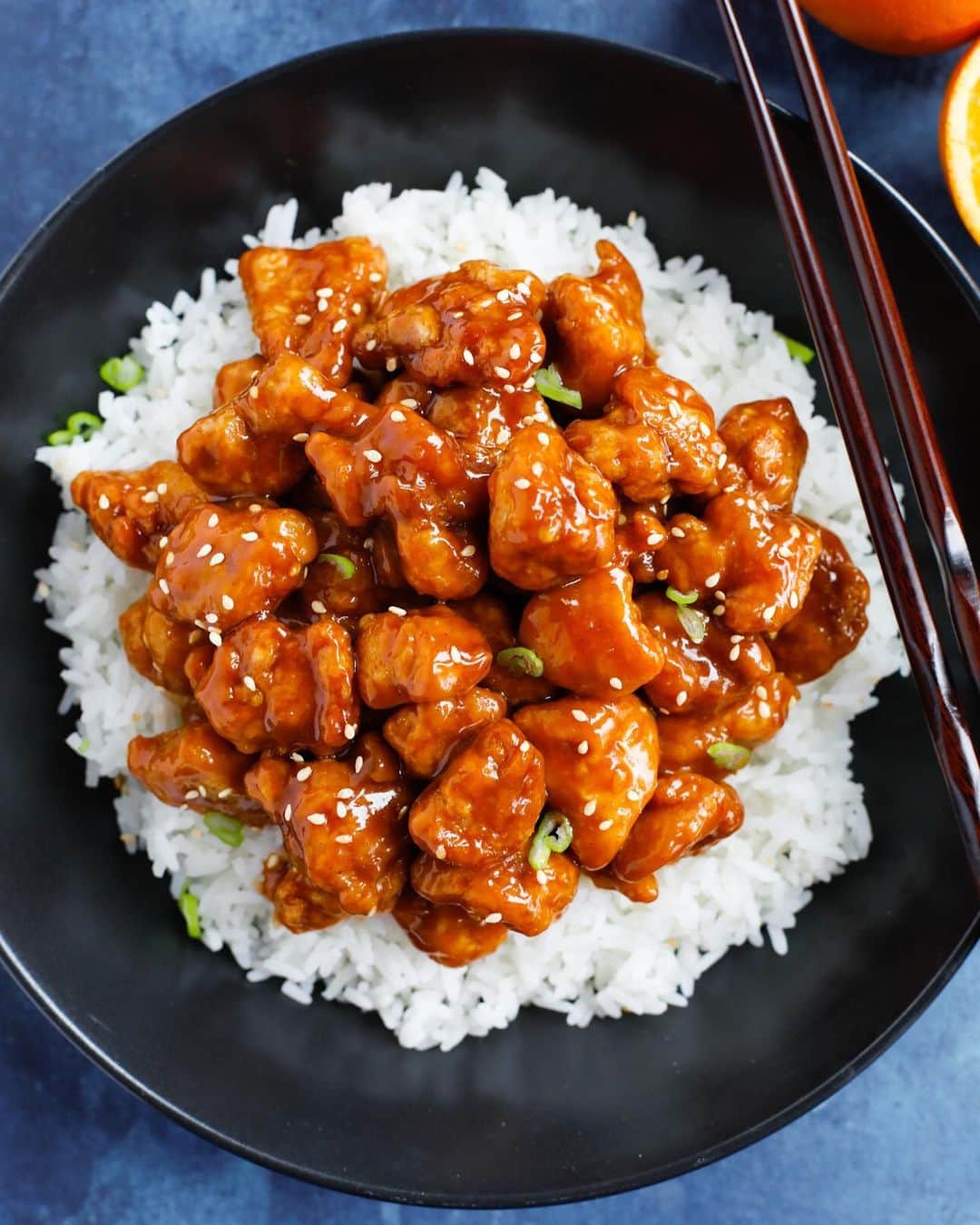 Easy Recipesさんのインスタグラム写真 - (Easy RecipesInstagram)「Why take out when you make you own orange chicken at home from scratch in less than 30 minutes? It’s made with home made orange chicken sauce and it tastes DELICIOUS! Grab the full recipe for this Easy Orange Chicken from the link in my bio.  https://www.cookinwithmima.com/easy-orange-chicken-recipe/」12月18日 8時19分 - cookinwithmima