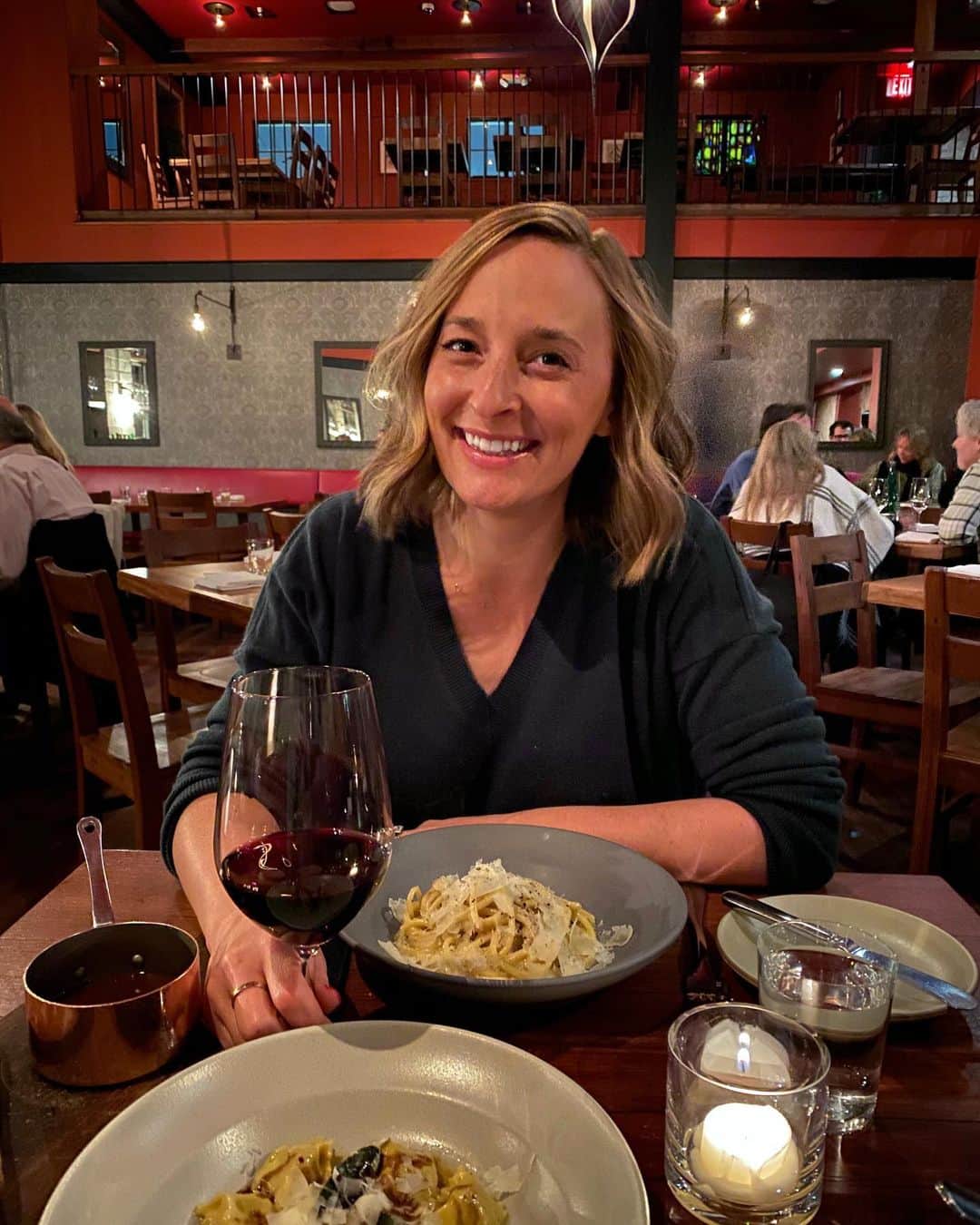 Gaby Dalkinさんのインスタグラム写真 - (Gaby DalkinInstagram)「#CapitalOnePartner Gimme all the carbs and a big bold cab!! In case you missed it, @CapitalOne launched an exciting new partnership with @OpenTable last month and I am 1000% here for it!! It’s pretty genius - cardholders have access to exclusive hard-to-snag reservations at prime times in 15+ cities - hello Republique!! @whatsthomaseating and I took full advantage of the new perks last week and splurged with all the food and drink! Check my stories for the full spread + all the participating restaurants!!」12月18日 8時51分 - whatsgabycookin