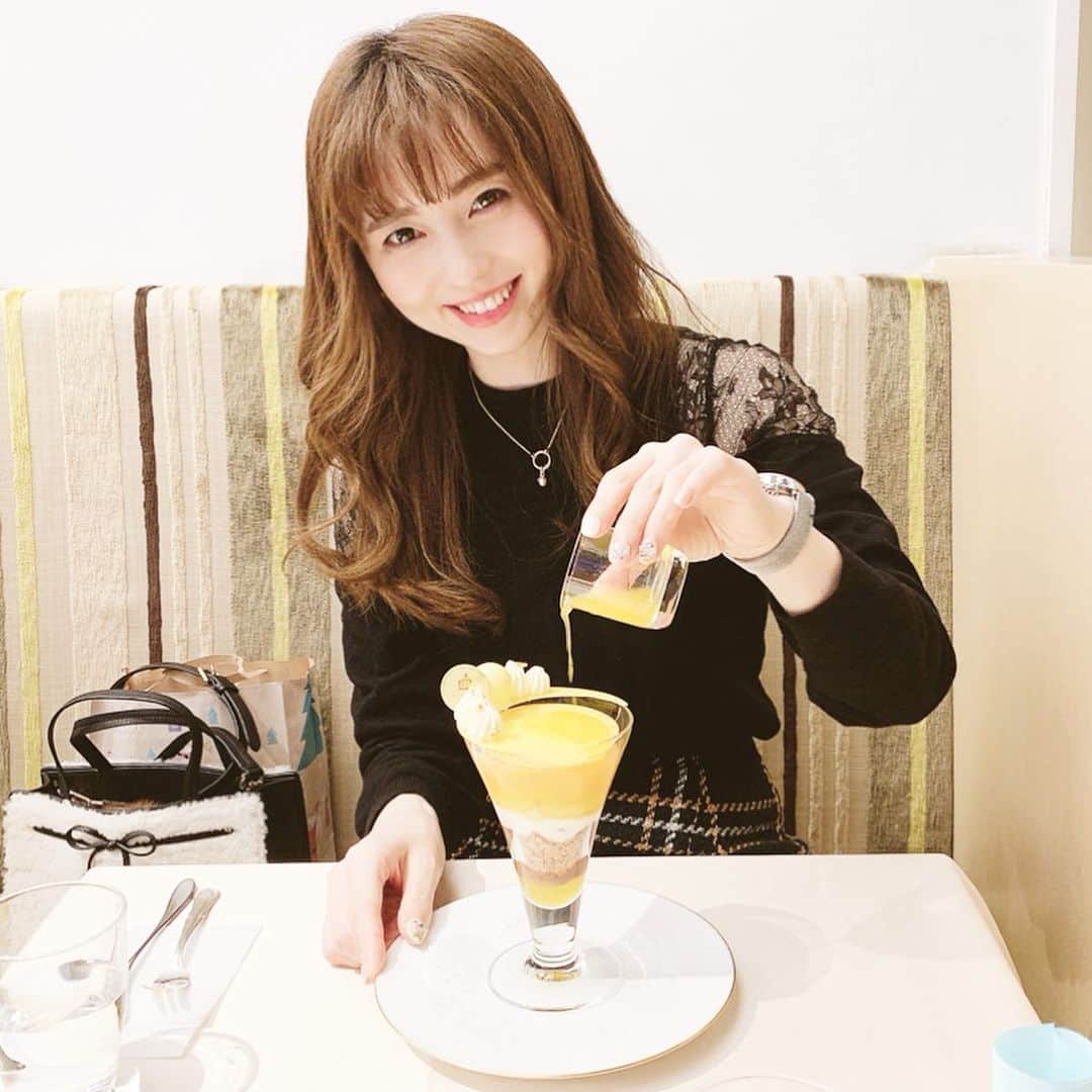のインスタグラム：「パフェ活💛 美味しかった😋  @wako_ginza_tokyo  #パフェ  #パフェ巡り  #パフェ活 #和光ティーサロン  #銀座 #銀座カフェ」