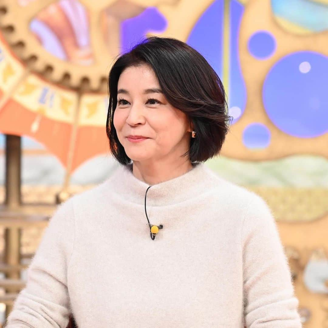 川田裕美さんのインスタグラム写真 - (川田裕美Instagram)「今夜7時からは『１周回って知らない話＆今夜くらべてみました合体3時間SP』✨✨ 浅田真央さん、高嶋ちさ子さんの初めて聞くお話が盛り沢山！大人気の高嶋さんファミリーにも密着しています✨😊」12月18日 9時35分 - hiromikawata163