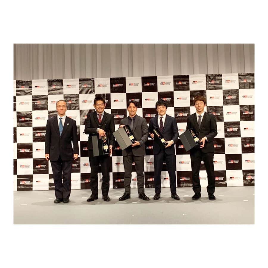 星野一樹さんのインスタグラム写真 - (星野一樹Instagram)「#ToyotaGazooRacing感謝の会 . 去年に続き、今年もスーパー耐久シリーズチャンピオンを表彰して頂きました！ メーカーの枠を越えてお祝いして頂き、大変感謝しております🙇‍♂️ありがとうございました‼️」12月18日 10時01分 - kazukihoshino