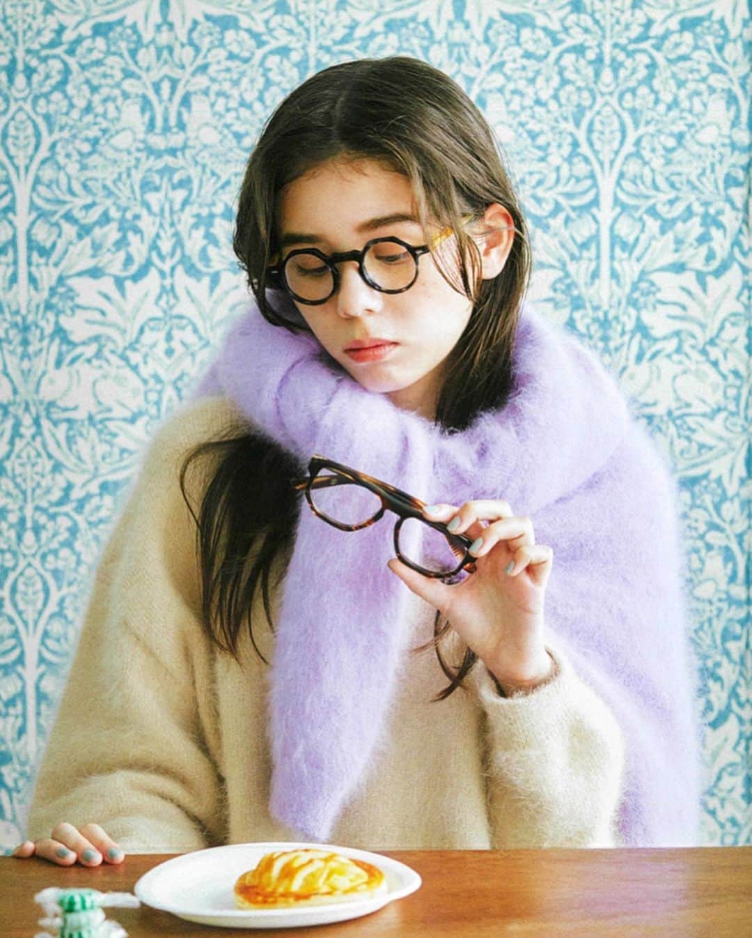 GLOBE SPECS_officialさんのインスタグラム写真 - (GLOBE SPECS_officialInstagram)「Press info: MODE OPTIQUE vol.49にてAnne et Valentin, Lesca LUNETIER, ROBERT MARC NYCをご紹介いただきました。 どうもありがとうございましたら。 #magazine #modeoptique  #eyewear @robertmarcnyc  @anneetvalentin  @lescalunetier  #store  @globespecs_official  #tokyo  #opticalstore #wholesalebrand  #ahlem #anneetvalentin  #gernotlindner #globespecs  #lescalunetier  #lunor #dianetaylor #laloop #robertmarcnyc」12月18日 10時19分 - globespecs_official