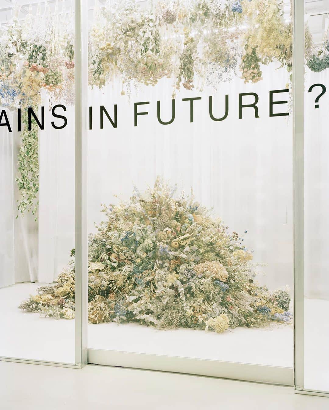 のインスタグラム：「edenworks 10th anniversary exhibition 「WHAT REMAINS IN FUTURE？」 @edenworks_  @megumishinozaki」