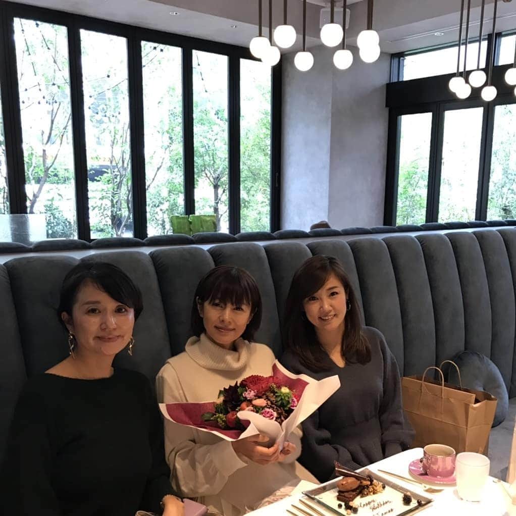 さとう珠緒さんのインスタグラム写真 - (さとう珠緒Instagram)「愛ちゃん千夏さんと表参道のヴィーガンでイタリアンなレストランGENTLEにランチ🍴🍝 ヘルシーなのに美味しい✨✨🎵 ちょっと早いお誕生日をお祝いしてもらいましたー💕✨✨ びっくり✨😆✨ 感謝💕💕 良い１日を～🌈 #GENTLE #表参道 #ヴィーガン #シェフ写真撮るのもうまい #早めのお誕生日 #佐藤千夏 さん #吉永愛 さん #いつもありがとう♥️」12月18日 10時54分 - tamao_satoh