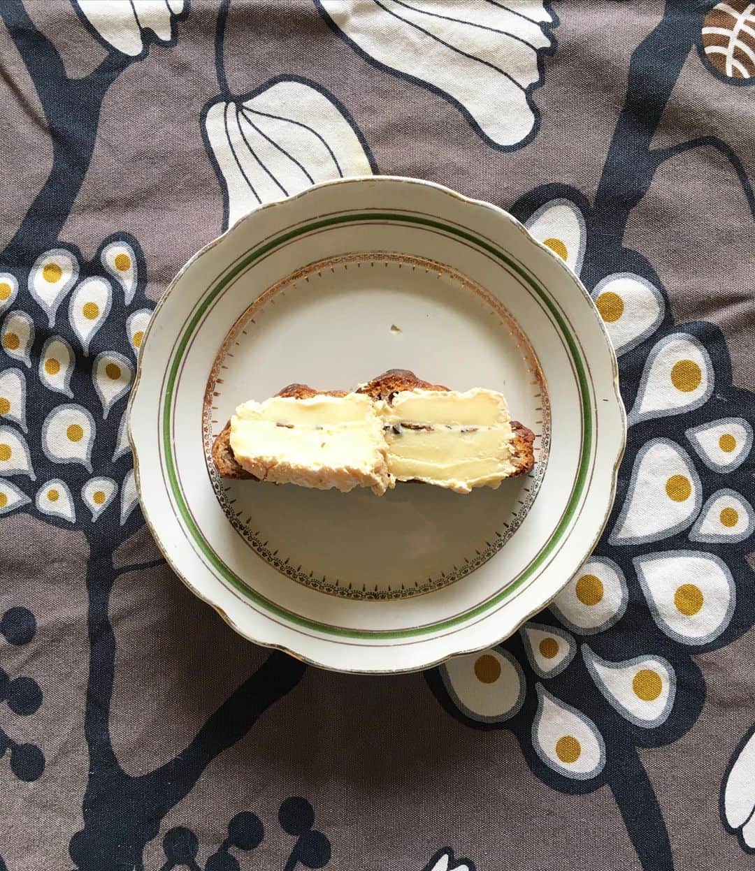 猫沢エミのグルメインスタ