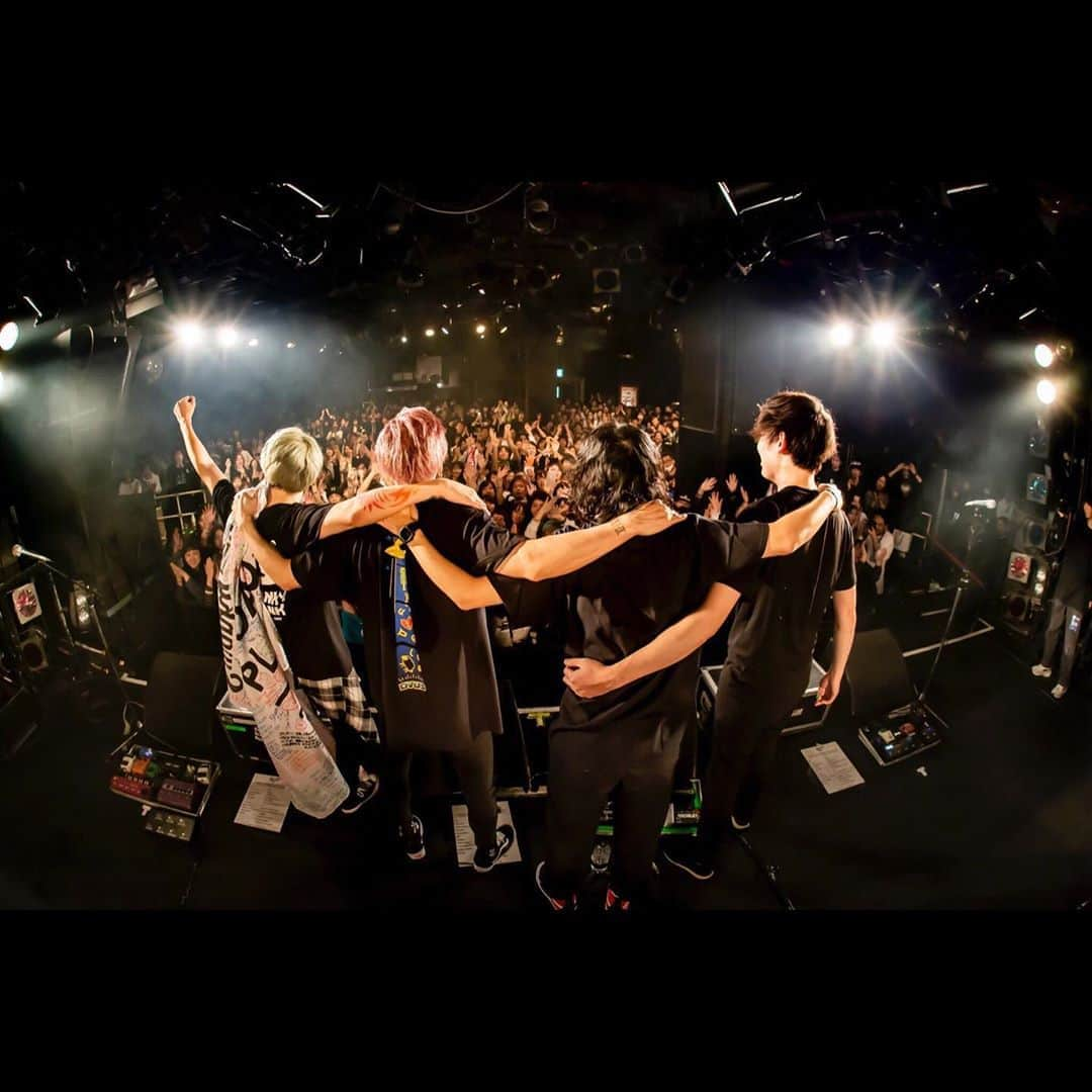 KO-TAさんのインスタグラム写真 - (KO-TAInstagram)「2019.12.17﻿ 渋谷CLUB QUATTRO﻿ ﻿ 昨日ほど「SWANKY DANKをやってて良かった」と思える夜は無いくらい素晴らしい一日でした！﻿ ﻿ みんなそれぞれ忙しい中、色んなところから俺たちのために集まってくれてありがとう！﻿ ﻿ またいつか！﻿ ﻿ photo: @taka_tallman」12月18日 11時30分 - kota_swankydank