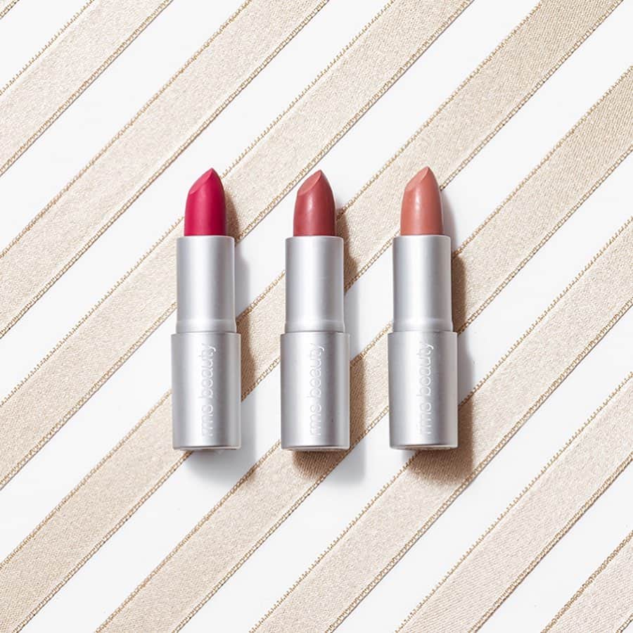 STRIPE DEPARTMENTさんのインスタグラム写真 - (STRIPE DEPARTMENTInstagram)「WONDERFUL HOLIDAY GIFTS﻿ あなたとあなたの周りに幸せな休日と、笑顔あふれる贈り物が届きますように！﻿ Happy Holiday to YOU.﻿ ﻿ / Beauty Gifts﻿ 美に制限なし。欲張りな私への至極の逸品﻿ 外見も内面も、私らしくいられるバイプレイヤーを味方につけて。﻿ ﻿ 他のギフトもご覧になりたい方は @stripedepartment プロフィールURLをチェック。﻿ ﻿ また期間限定で実施中のギフトラッピングが無料になるキャンペーンは本日まで…！﻿ この機会にぜひ、ストデパでギフト探しをしてみては？﻿ ﻿ #ストデパbeauty﻿ #ストデパ #ストライプデパートメント #stripedepartment﻿ #gift #holideygift #christmasgift #ギフト #ホリデイギフト #クリスマスギフト #贈り物 #ラッピングサービス無料 #ラッピング無料 #ギフトラッピング無料﻿ #rmsbeauty #bareminerals #lecouventdesminime #sinnpurete #johnmastersorganics」12月18日 12時20分 - stripedepartment