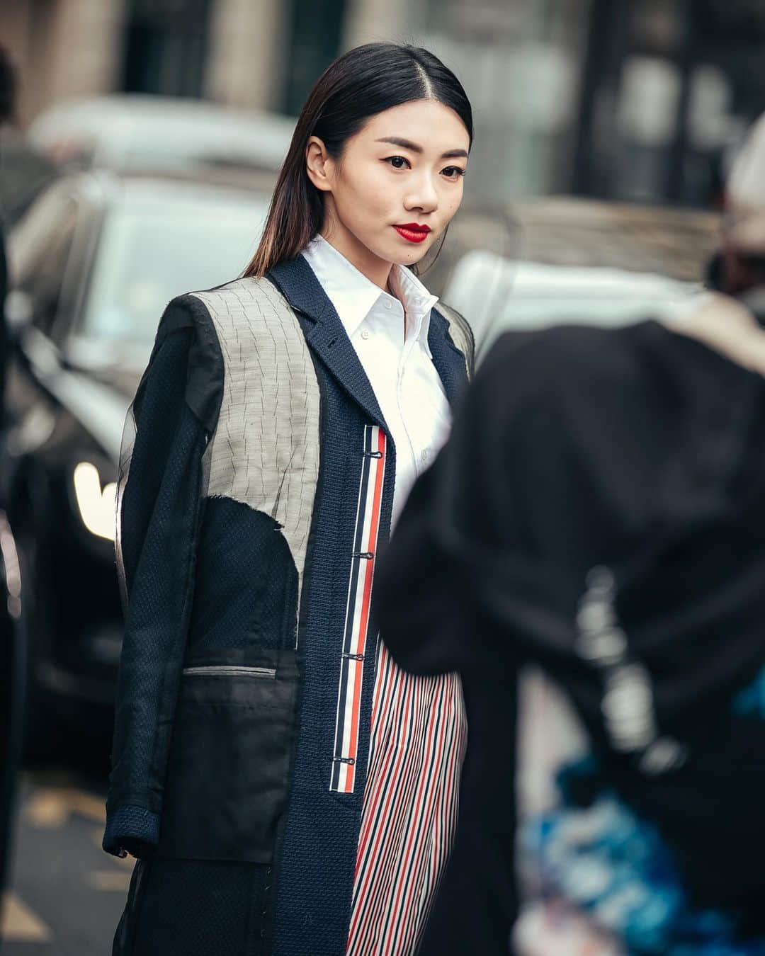 가로수길 , Seoulさんのインスタグラム写真 - (가로수길 , SeoulInstagram)「PFW Street Fashion Style 📸📸 @jaylim1 🔥🔥 톰브라운 쇼장에서 만난 사람들 . . #서울패션위크 #sfw #오오티디 #nyc #koreafashion #패션그램 #womenswear #nyfw #데일리그램 #outfit #ootd #street #streetfashion #streetphoto #가로수길 #이태원 #사진 #스트릿패션 #모델 #wiwt #nyfw #pfw」12月18日 12時36分 - jaylim1