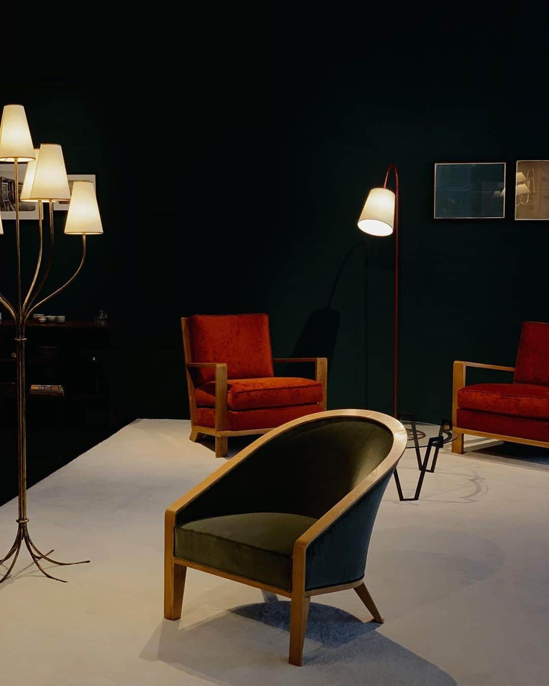 グラフ&ランツのインスタグラム：「We have this things for chairs. #visualinspo @designmiami」