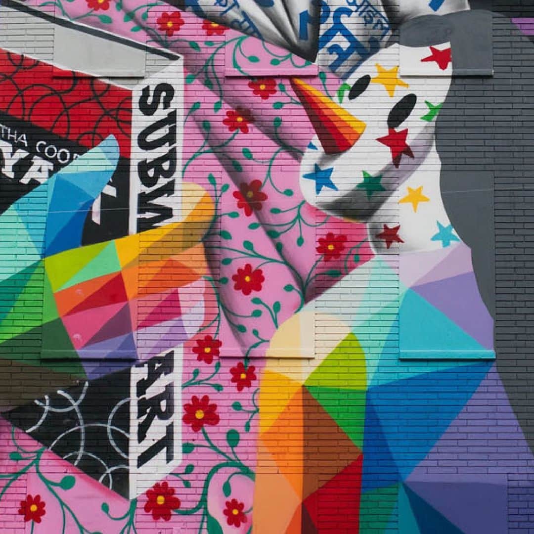 デシグアルのインスタグラム：「Our Herald Square store is more colourful than ever! The artist @okudart has signed the facade with a large mural in homage to #multiculturalism, #art, and the #colour that @desigual gives to #NYC.」