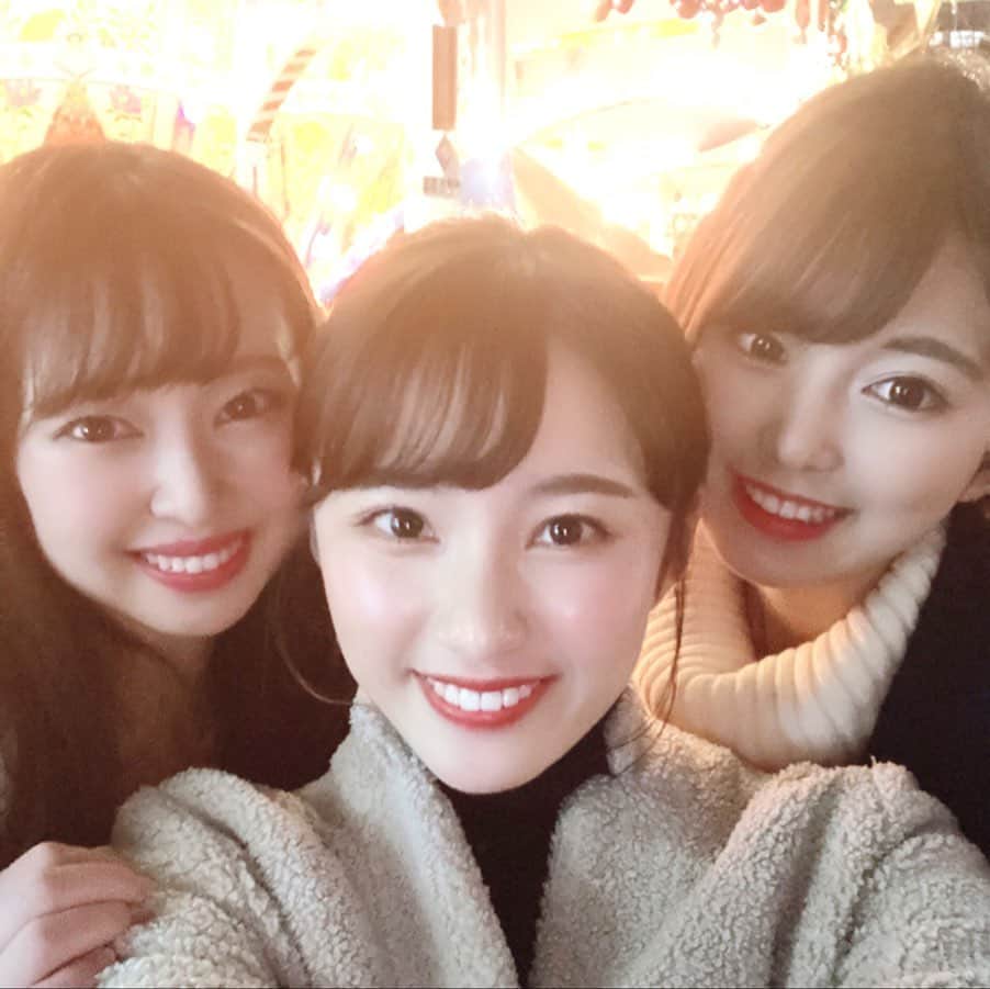 越智萌日のインスタグラム：「3代の今宮戎神社福娘代表が揃った奇跡のご飯会🎋 . 実は2ヶ月以上前から3人でご飯行きたいって話してたから念願が叶った🥺💕2人とも可愛いすぎて眼福、、、 . ちーちゃん(@chihiro_washio )企画してくれてありがとう💐 ちーちゃんの天然さにいつも癒されてます😍 . くろみゆちゃん(@__miyu__20 )ずっと憧れで今日ドキドキしてたけど、話したらめちゃめちゃ面白くてお腹よじれた😂 . これからもよろしくね💕次回も楽しみ😍 先輩2人を見習って十日戎頑張ります✨ . #福娘  #今宮戎福娘  #今宮戎福娘代表 #福娘代表  #えべっさん #今宮戎神社 #今宮戎  #十日戎  #今宮戎神社福娘」
