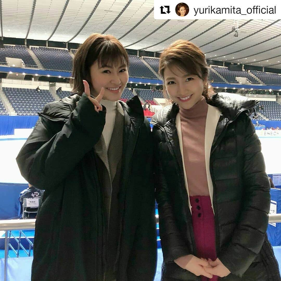 岡山放送さんのインスタグラム写真 - (岡山放送Instagram)「#Repost @yurikamita_official (@get_repost) ・・・ ☆ いよいよ明日、全日本フィギュアスケート選手権が開幕します。 今日は本番リンクでの練習を村上佳菜子さんと取材。 その模様は今夜のLive News αでお伝えします。 ✳︎ 全日本フィギュアの中継キャスターは今年で8回目。 選手たちがそれぞれの想いを胸に臨むこの大会。 毎年、全日本ならではの独特の緊張感と特別な空気感が漂います。 私にとっても、一年で最も緊張するお仕事です。 令和最初の全日本フィギュアスケート選手権、 今年はどんな戦いが繰り広げられるのでしょうか…！！！ 明日から四夜連続生中継でお伝えします。 #全日本フィギュア #村上佳菜子さん #livenewsα  #フジテレビ系列#FNN#FNSfor8ch#OHK#岡山放送」12月18日 23時34分 - ohk_official