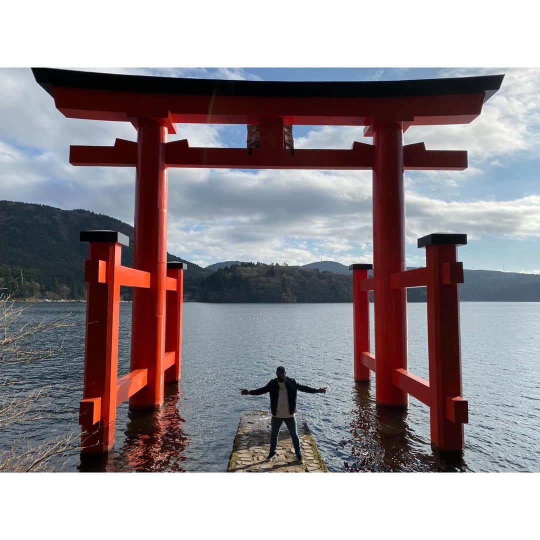 ヤシエル・プイグさんのインスタグラム写真 - (ヤシエル・プイグInstagram)「When in Hakone, visiting this Shrine Gate is a must.  #Beauty #Hakone #Japan #shrine #Peaceful @stage7photography」12月18日 23時36分 - yasielpuig