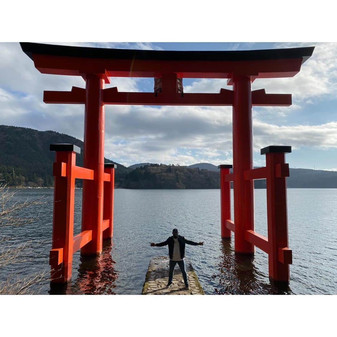 ヤシエル・プイグのインスタグラム：「When in Hakone, visiting this Shrine Gate is a must.  #Beauty #Hakone #Japan #shrine #Peaceful @stage7photography」