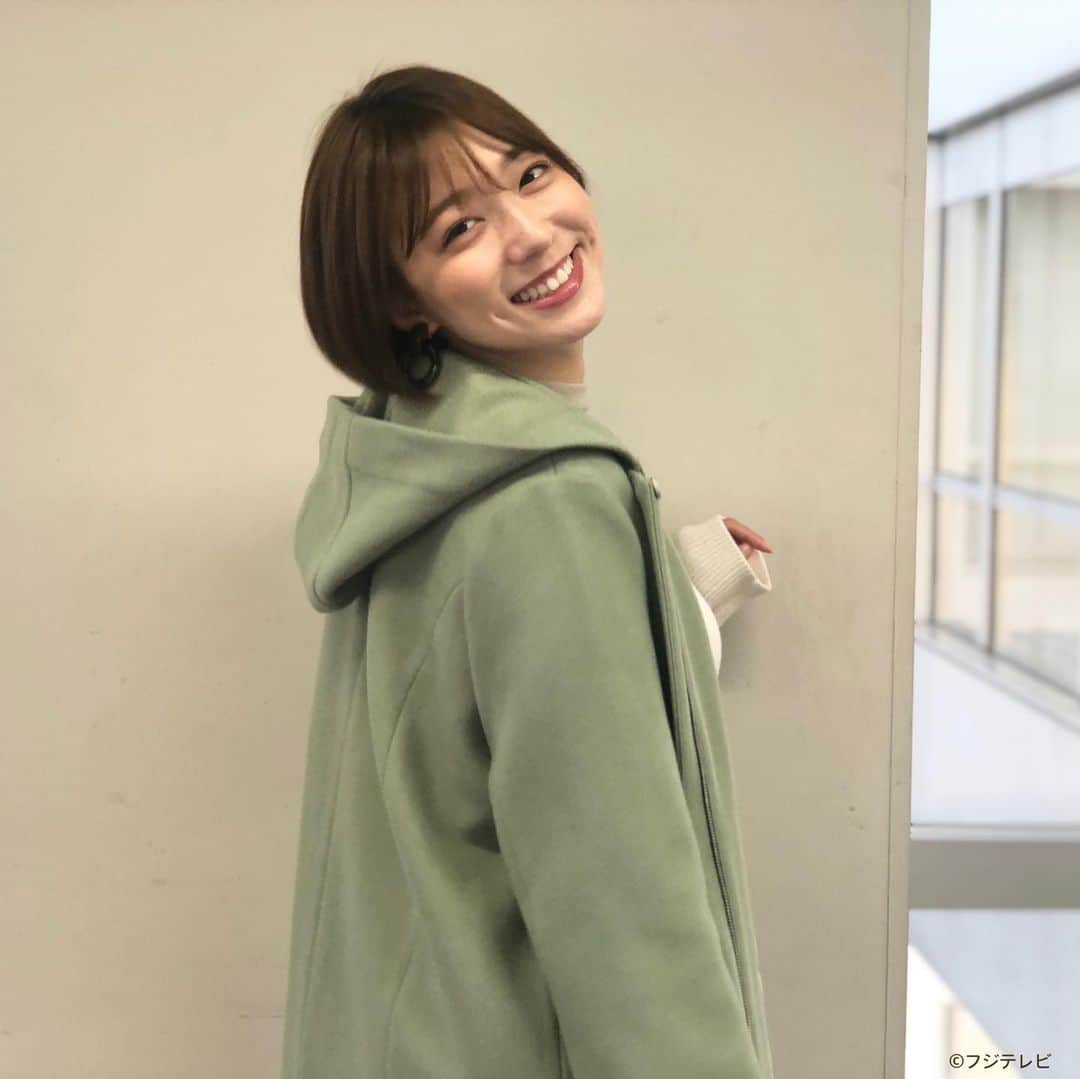 フジテレビ「めざましテレビ」さんのインスタグラム写真 - (フジテレビ「めざましテレビ」Instagram)「12月18日（水）きょう何着て行く？ ・ ファッション雑誌CanCamとコラボした お天気コーナー「きょう何着て行く？」 阿部華也子ちゃんの毎日のコーデを紹介♪ ・ 【きょうのコーデ】 コート→#&.NOSTALGIA 9800円 ニット→#SNIDEL 1万2500円 カットソー→#SNIDEL 8000円 スカート→#ECLIN 1万円 靴→#セヴントゥエルヴサーティー 3万2000円 イヤリング→#Lycka 1500円 ・ 【コーデのポイント】  流行中のレイヤードスタイルに挑戦👗 ハイネックとVネックの掛け合わせなら 簡単におしゃれにきまるのでおすすめです💁‍♀️ inしたカットソーとスカートをベージュで繋げて 全体にまとまりよく仕上げました✨ ・ #めざましテレビ #きょう何着て行く？ #阿部華也子 #今日のコーデ#コーデ #CanCam #今日のファッション#ootd #きょう何着て行く？は月〜金朝6時22分ごろ放送！」12月18日 23時55分 - mezamashi.tv