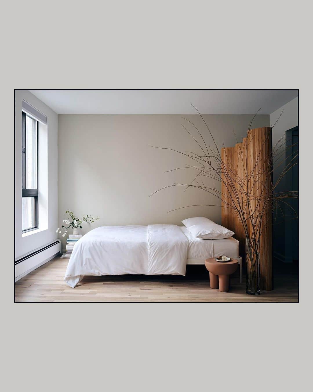 アリス・ガオのインスタグラム：「the new @fourseasons home collection is so luxurious, it will make you never want to leave bed. and really, who says you need to? 🌝the collection is perfect as a gift to yourself or anyone else, especially for this holiday season. #shopFS #ad」