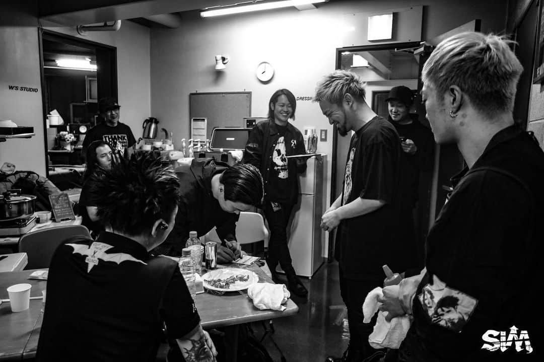 SiMさんのインスタグラム写真 - (SiMInstagram)「‪【THE EXPERiMENT TOUR 2019 】‬ ‪ at  札幌PENNY LANE24 <DAY.18>‬ ‪TOUR FINAL 全日程無事終了！！‬ ‪ありがとうございました！！‬ ‪Photo by @kouhey0622‬」12月19日 0時03分 - sim_japan