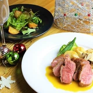 バルセンナリ食堂さんのインスタグラム写真 - (バルセンナリ食堂Instagram)「ついに今年もこの季節がやってきました🎄🎉片町もイルミネーションクリスマスツリーでとても綺麗です💫センナリでもクリスマス限定コースをご用意してます🎁💝コース内容はホームページをチェック✔️予約限定です❣️ご予約お待ちしております🤗✨ #クリスマス #クリスマス限定 #詳しくはhpで #金沢 #金沢グルメ #片町 #片町グルメ #バル #センナリ食堂 #センナリ」12月18日 15時33分 - sennari.syokudou